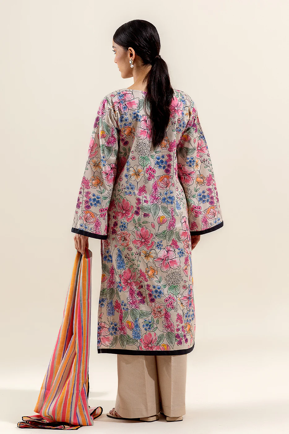 3 PIECE PRINTED LAWN SUIT-FLORET DUST (UNSTITCHED) - Image 5