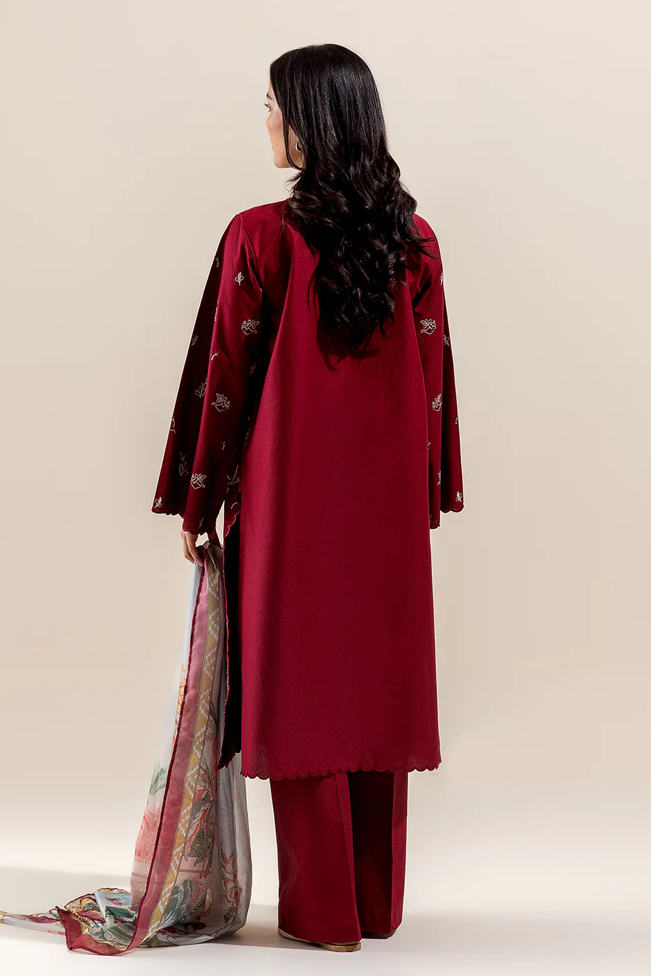 3 PIECE EMBROIDERED LAWN SUIT-GARNET MUSE (UNSTITCHED) - Image 4