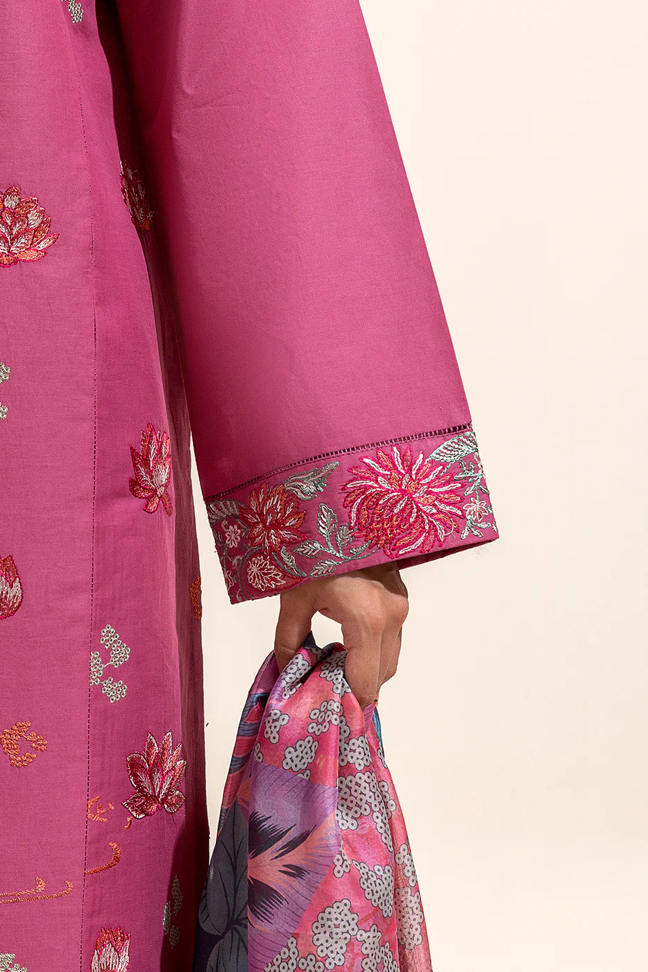 3 PIECE EMBROIDERED LAWN SUIT-LOTUS BLUSH (UNSTITCHED) - Image 6