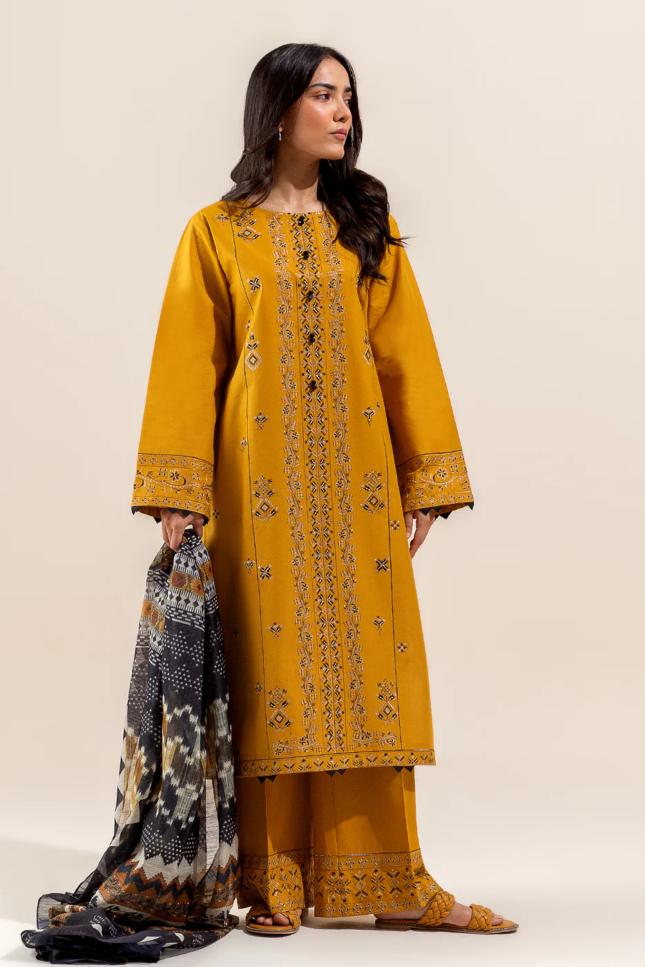 3 PIECE EMBROIDERED LAWN SUIT-MOHAGNY PITCH (UNSTITCHED) - Image 3