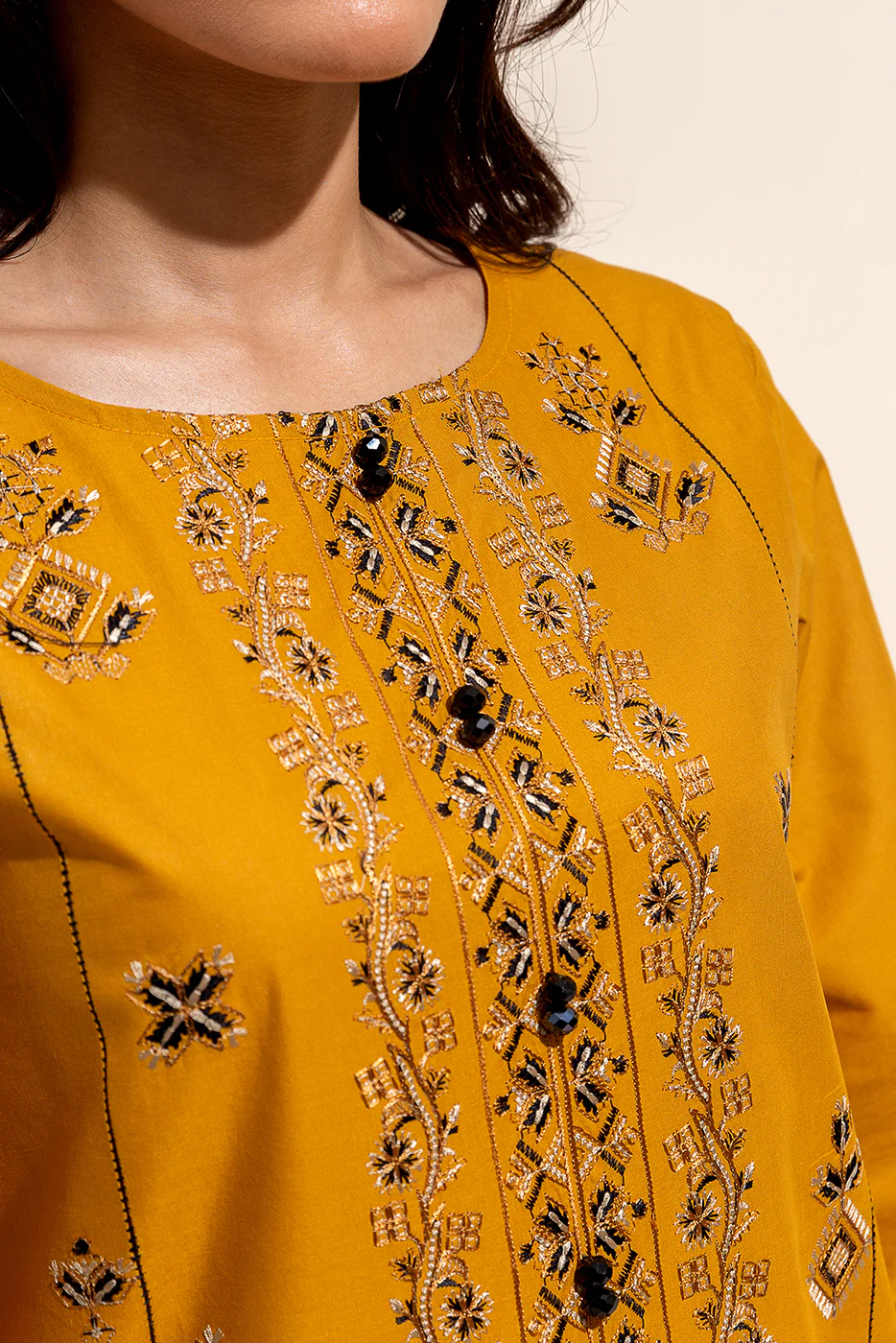 3 PIECE EMBROIDERED LAWN SUIT-MOHAGNY PITCH (UNSTITCHED) - Image 5