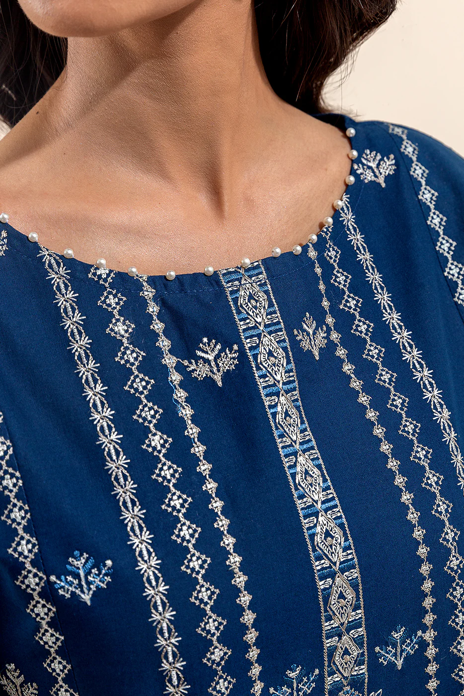 3 PIECE EMBROIDERED LAWN SUIT-ORIENTAL AZURE (UNSTITCHED) - Image 5
