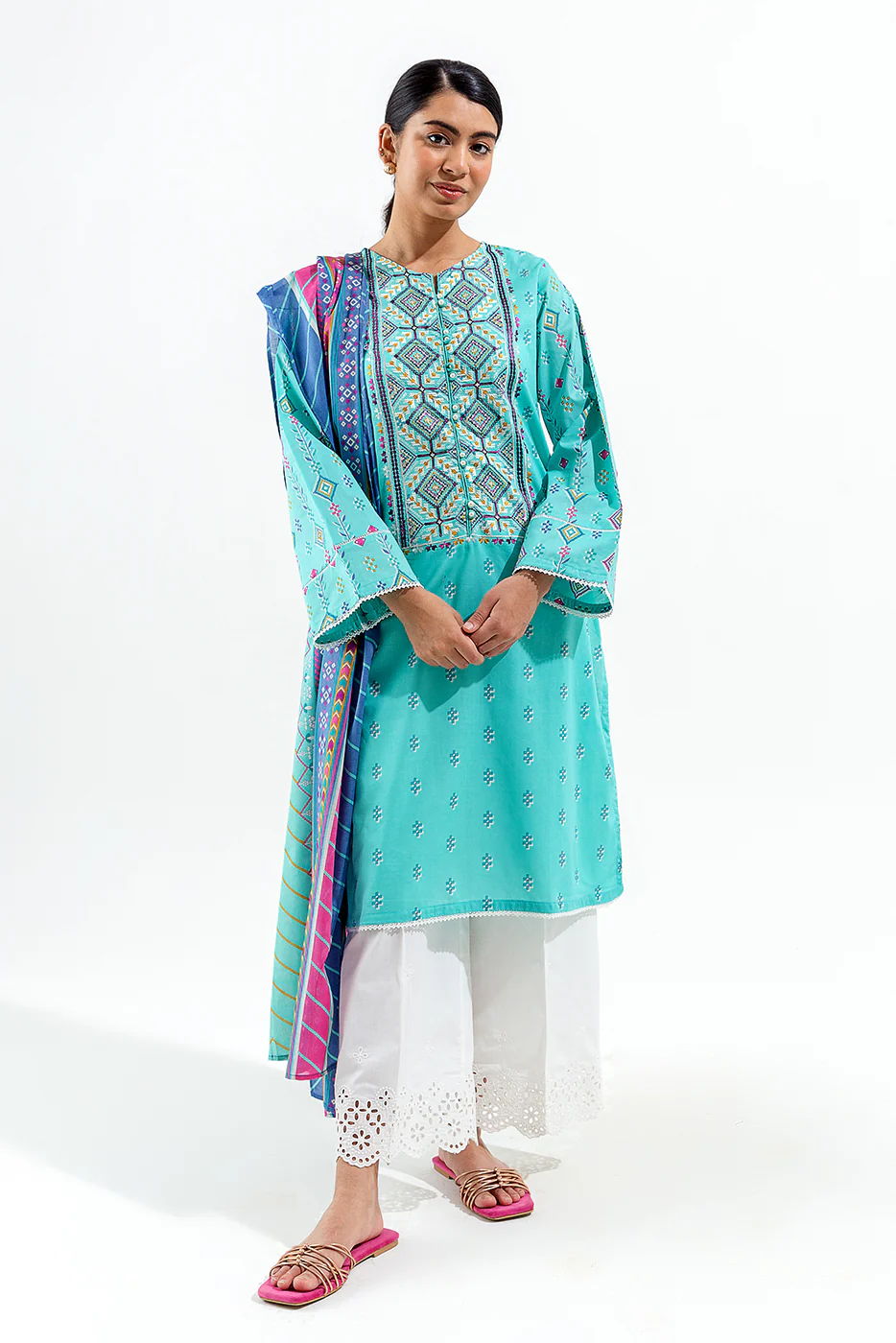 2 PIECE EMBROIDERED LAWN  SUIT (PRET) - Image 2