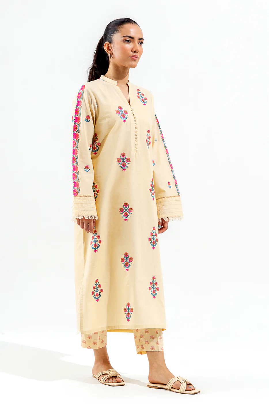 2 PIECE EMBROIDERED LAWN  SUIT (PRET) - Image 2