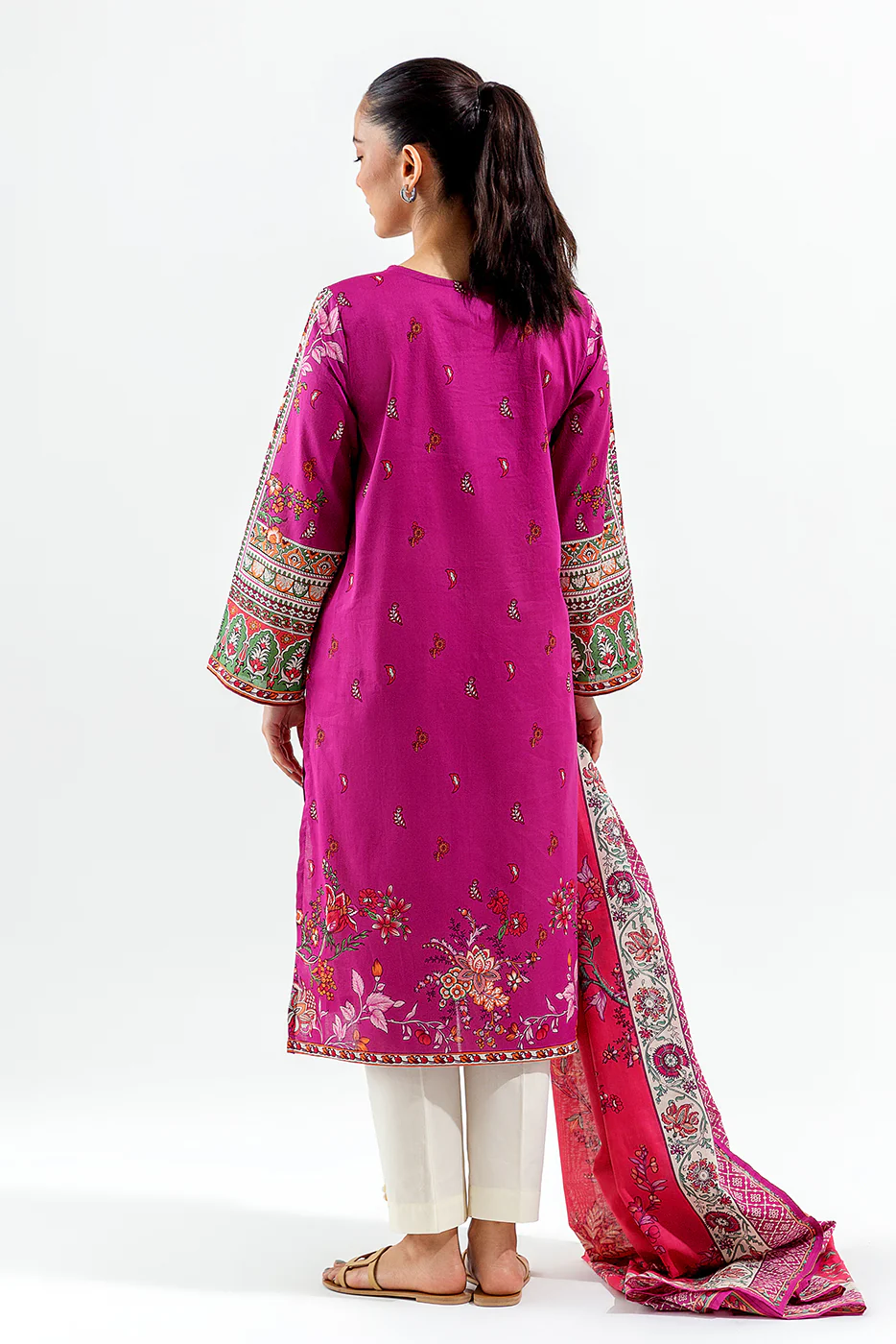 2 PIECE EMBROIDERED LAWN SUIT (LUXURY PRET) - Image 3