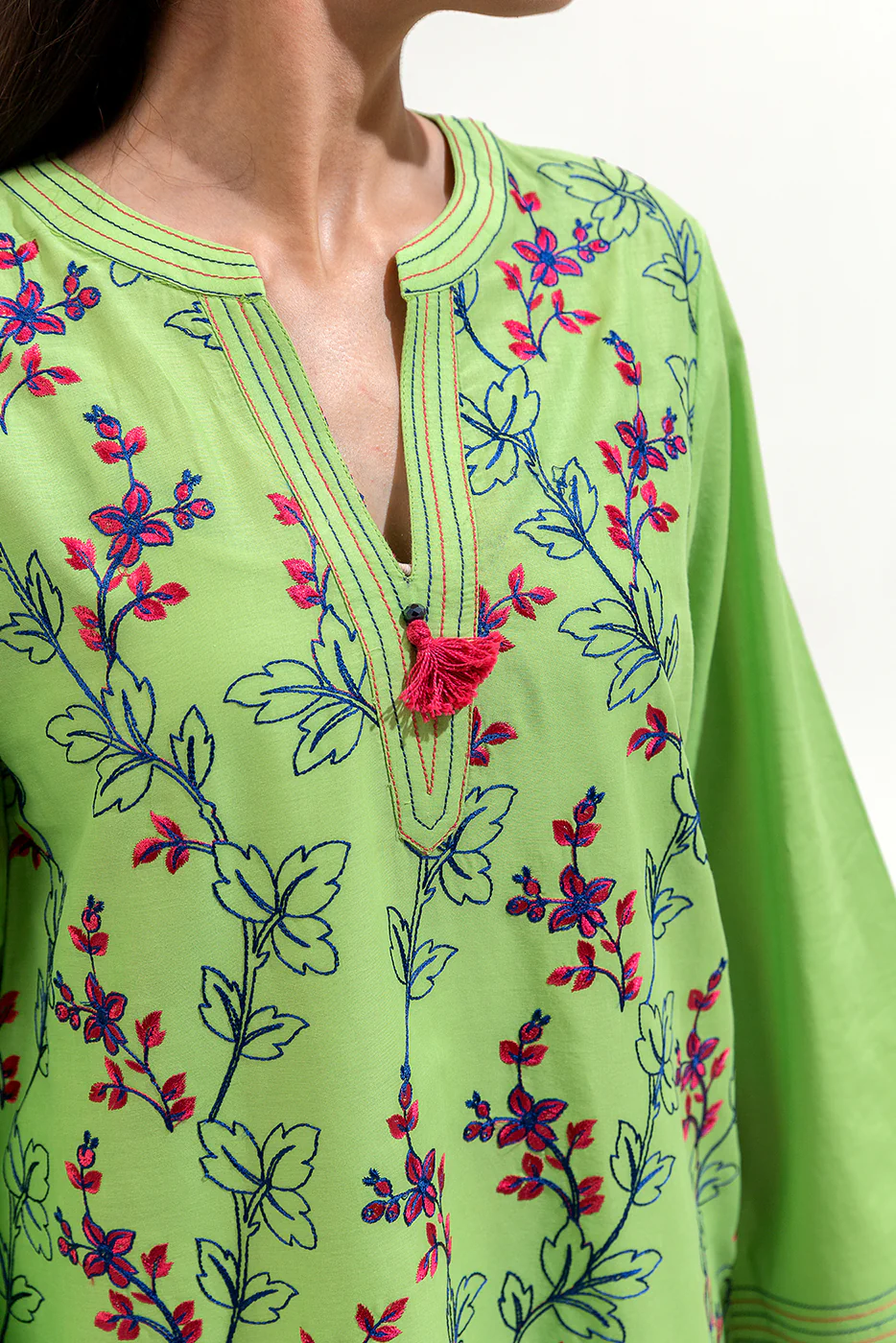 2 PIECE EMBROIDERED LAWN SUIT (PRET) - Image 4