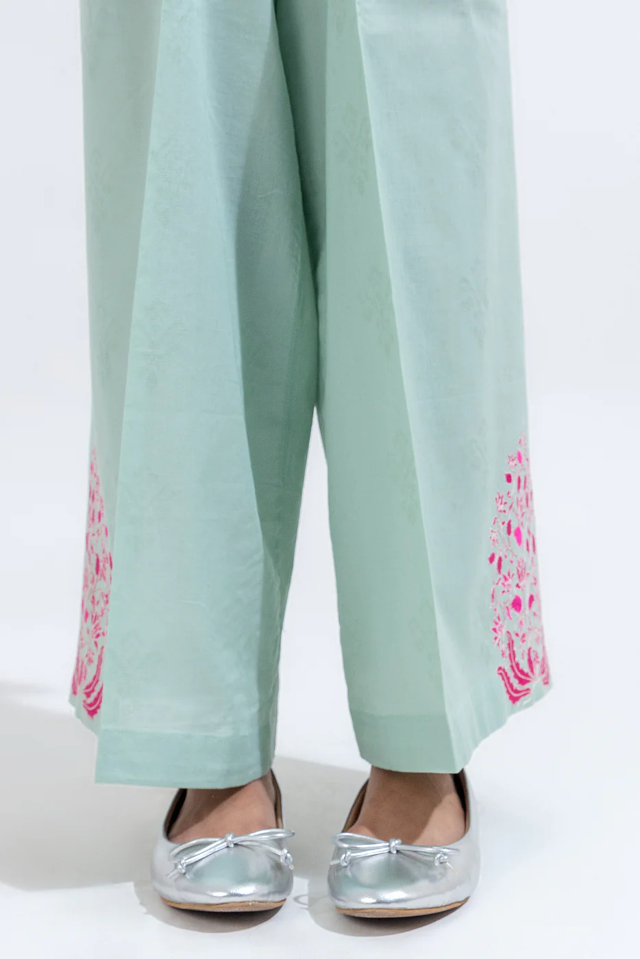 2 PIECE EMBROIDERED JACQUARD SUIT (PRET) - Image 6