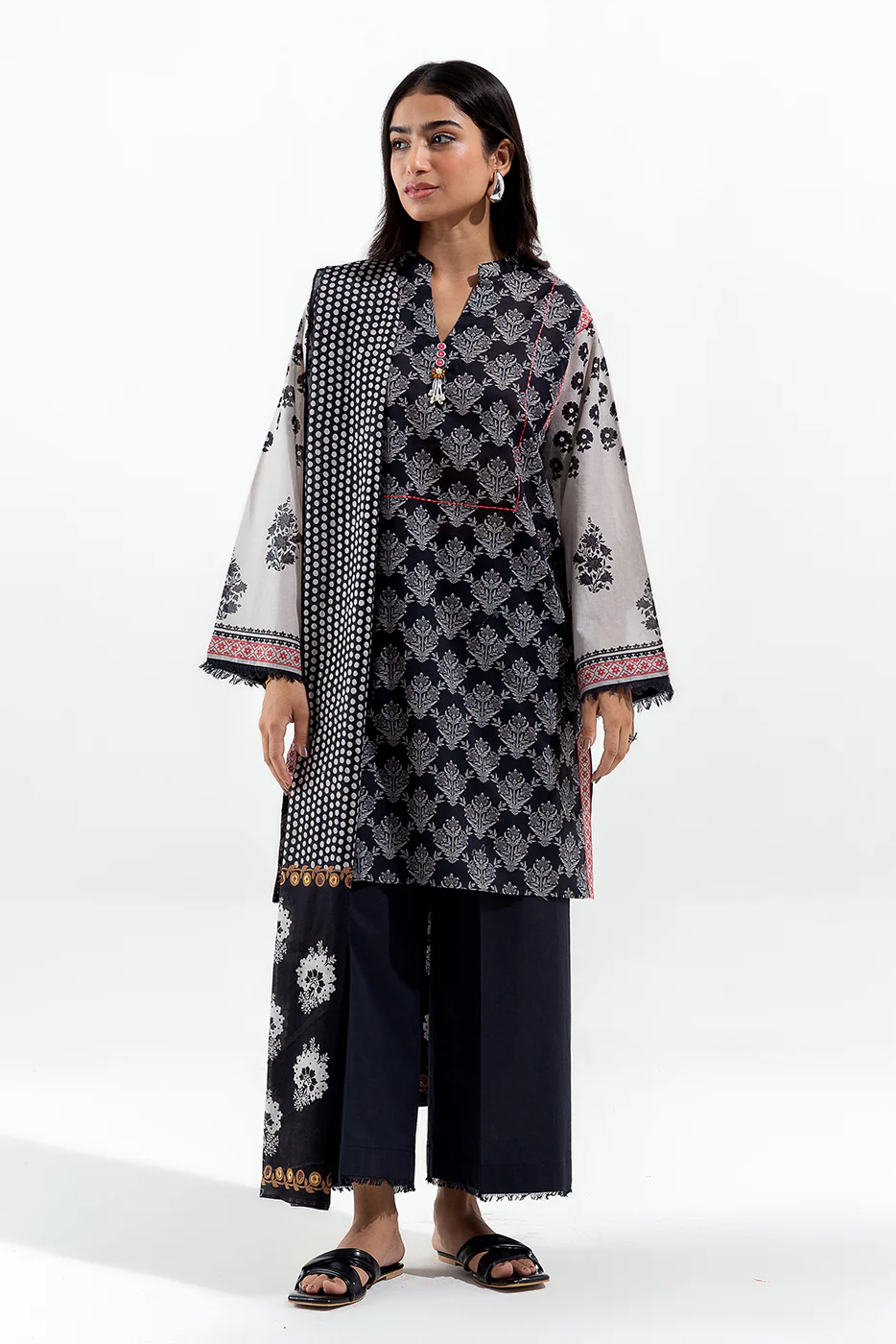 3 PIECE PRINTED LAWN SUIT (PRET) - Image 2