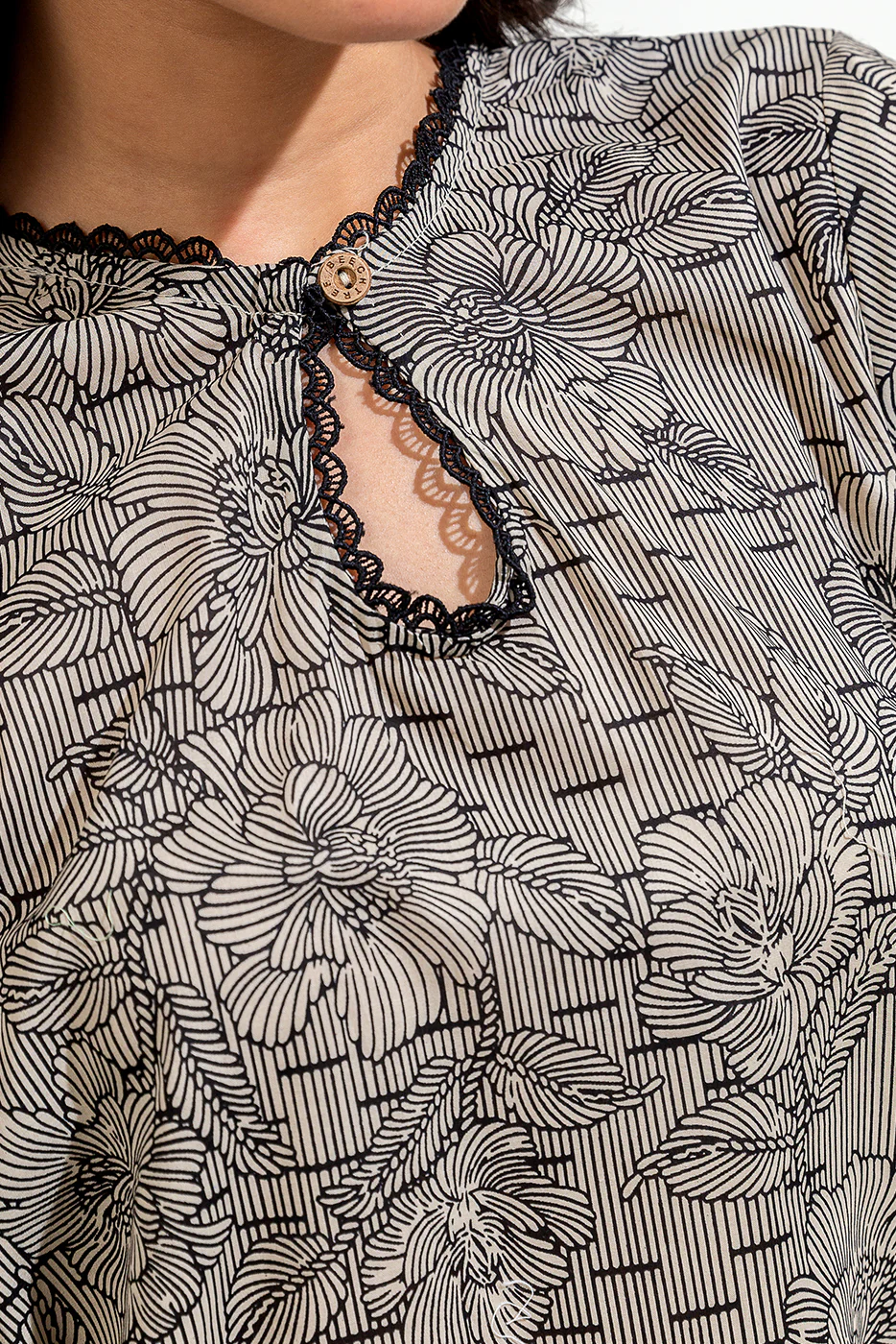 2 PIECE PRINTED LAWN SUIT (PRET) - Image 2