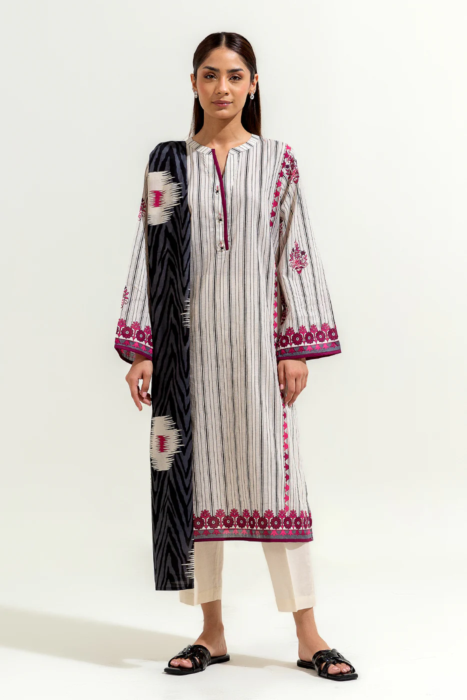 3 PIECE PRINTED LAWN SUIT (PRET) - Image 2