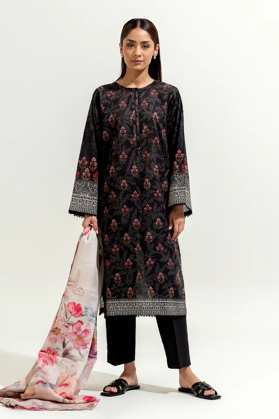 3 PIECE PRINTED LAWN SUIT (PRET) - Image 3