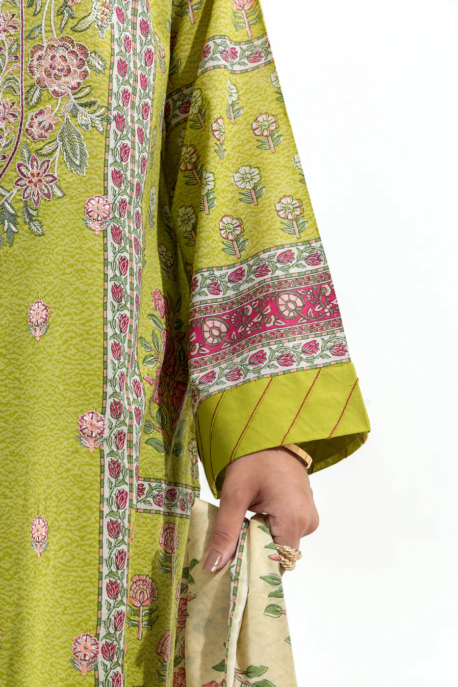 3 PIECE EMBROIDERED LAWN SUIT (PRET) - Image 6