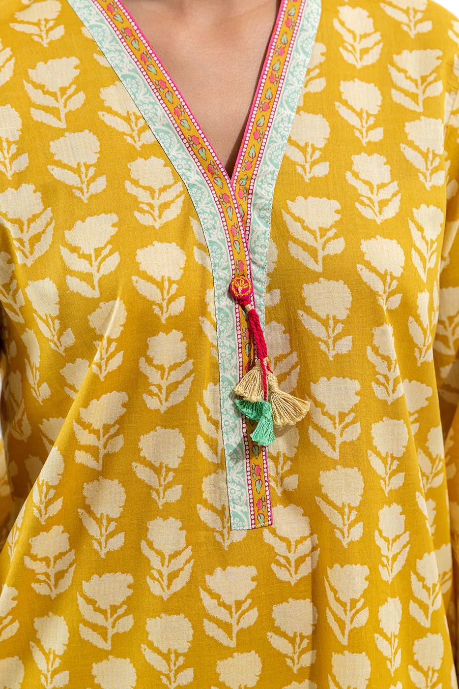 3 PIECE PRINTED LAWN SUIT (PRET) - Image 5