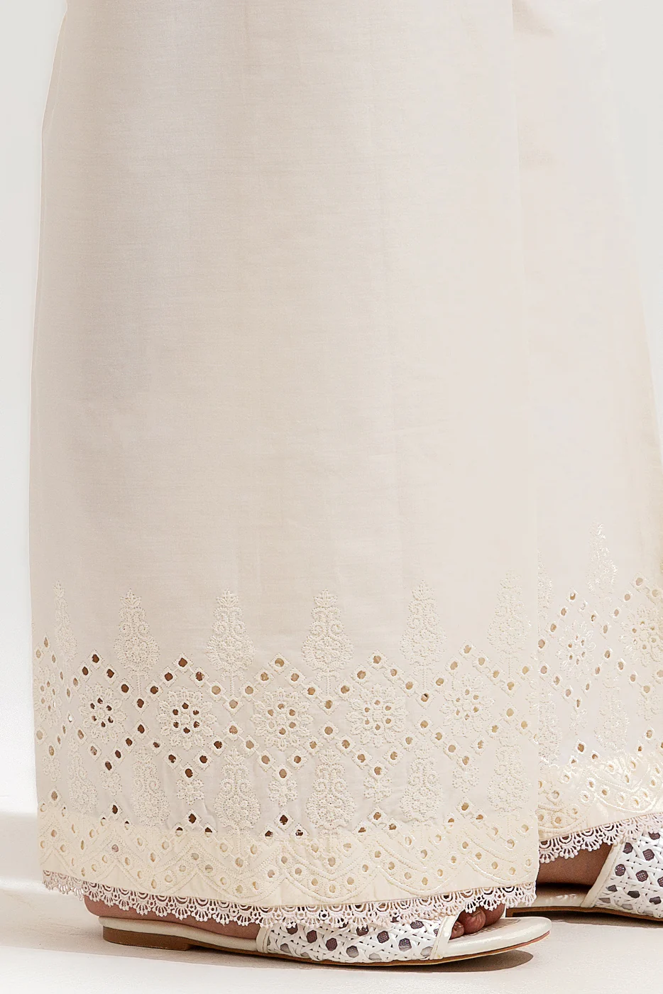 EMBROIDERED STRAIGHT PANTS - Image 2