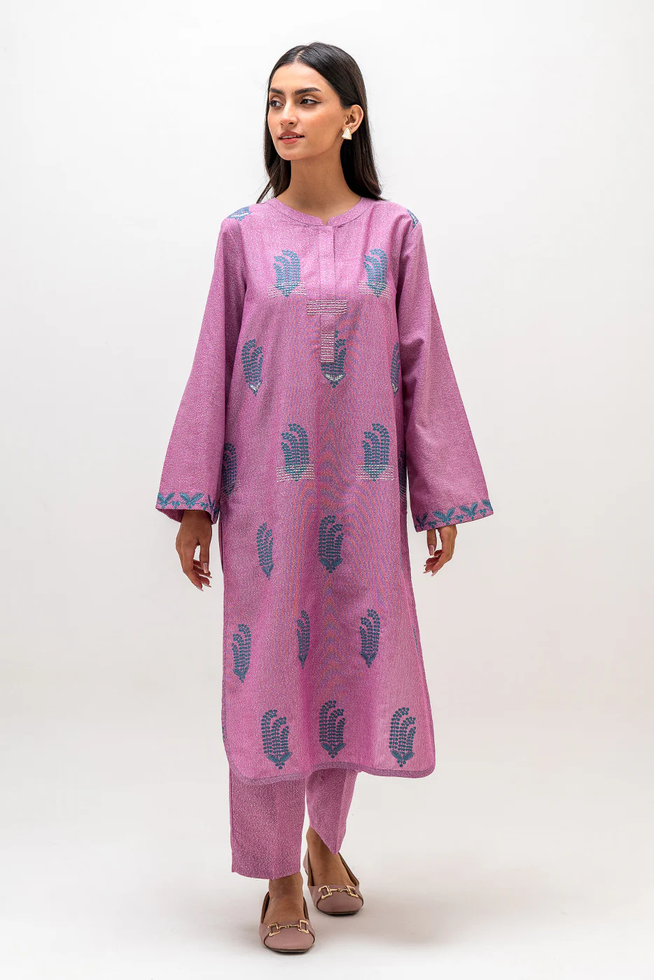 2 PIECE EMBROIDERED KARANDI SUIT (PRET) - Image 2