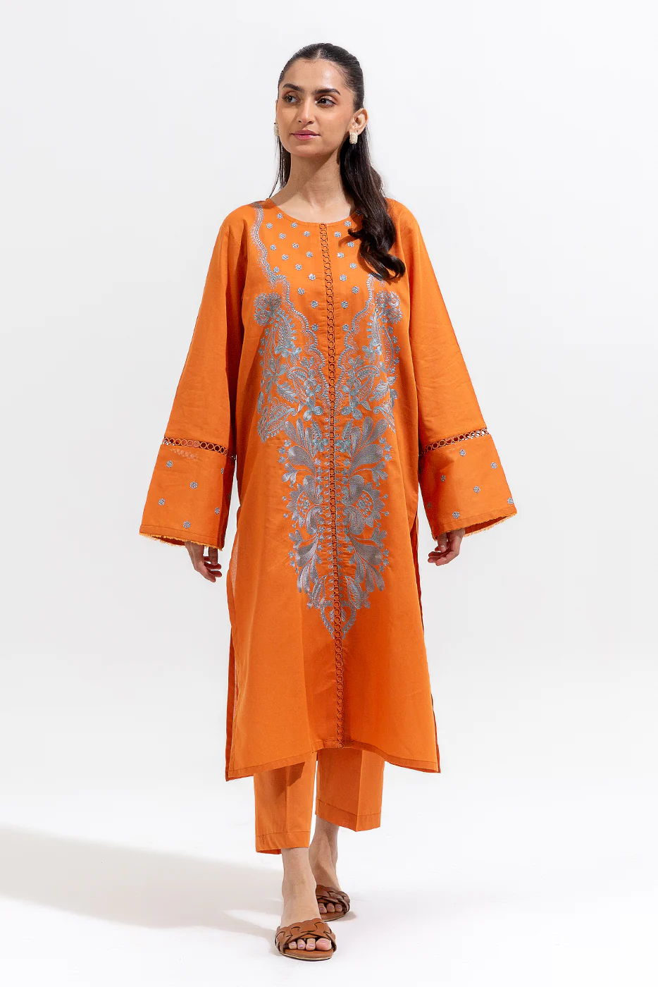 2 PIECE EMBROIDERED LAWN SUIT (PRET) - Image 2
