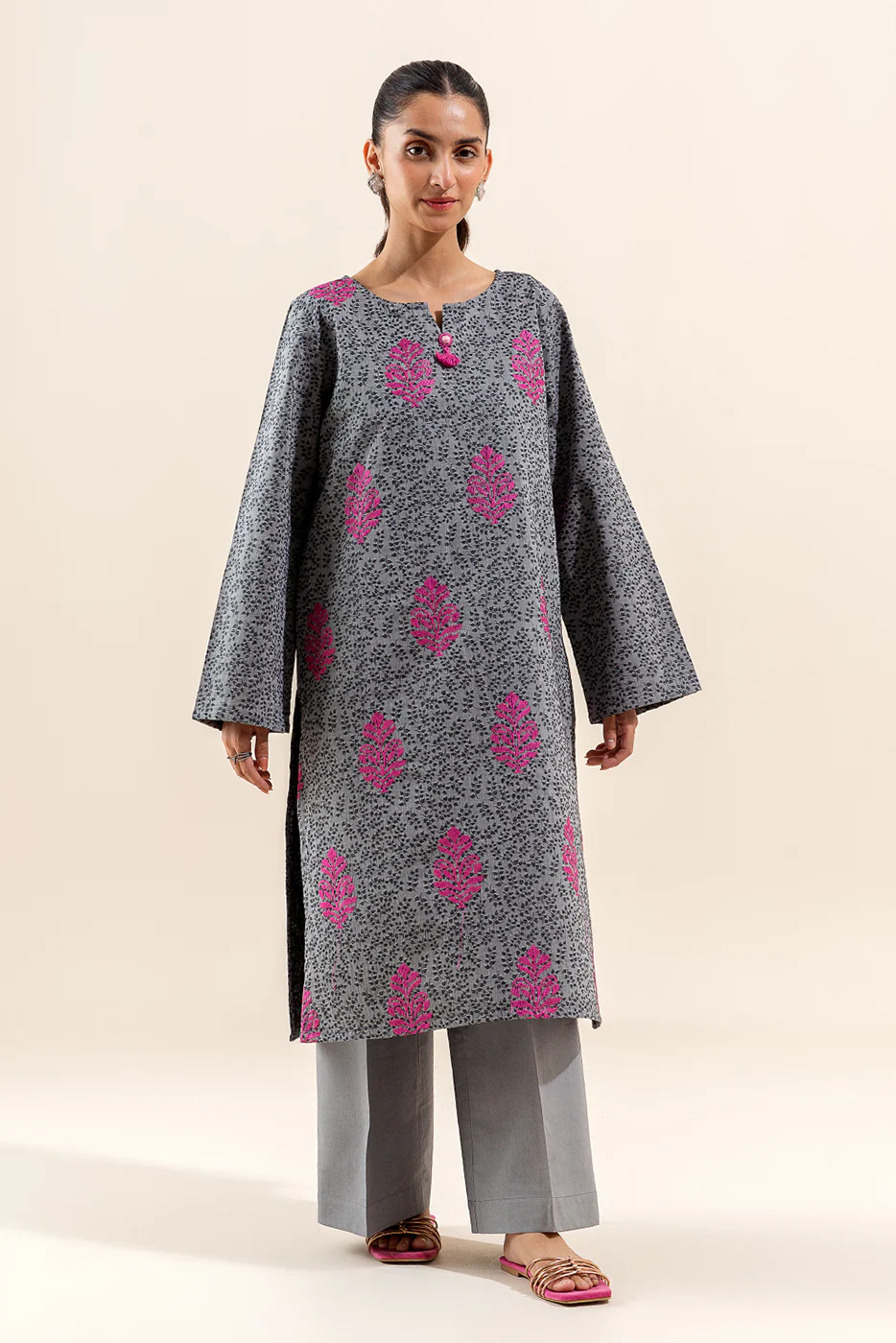 1 PIECE EMBROIDERED JACQUARD SHIRT-NOIR HORIZON (UNSTITCHED) - Image 2