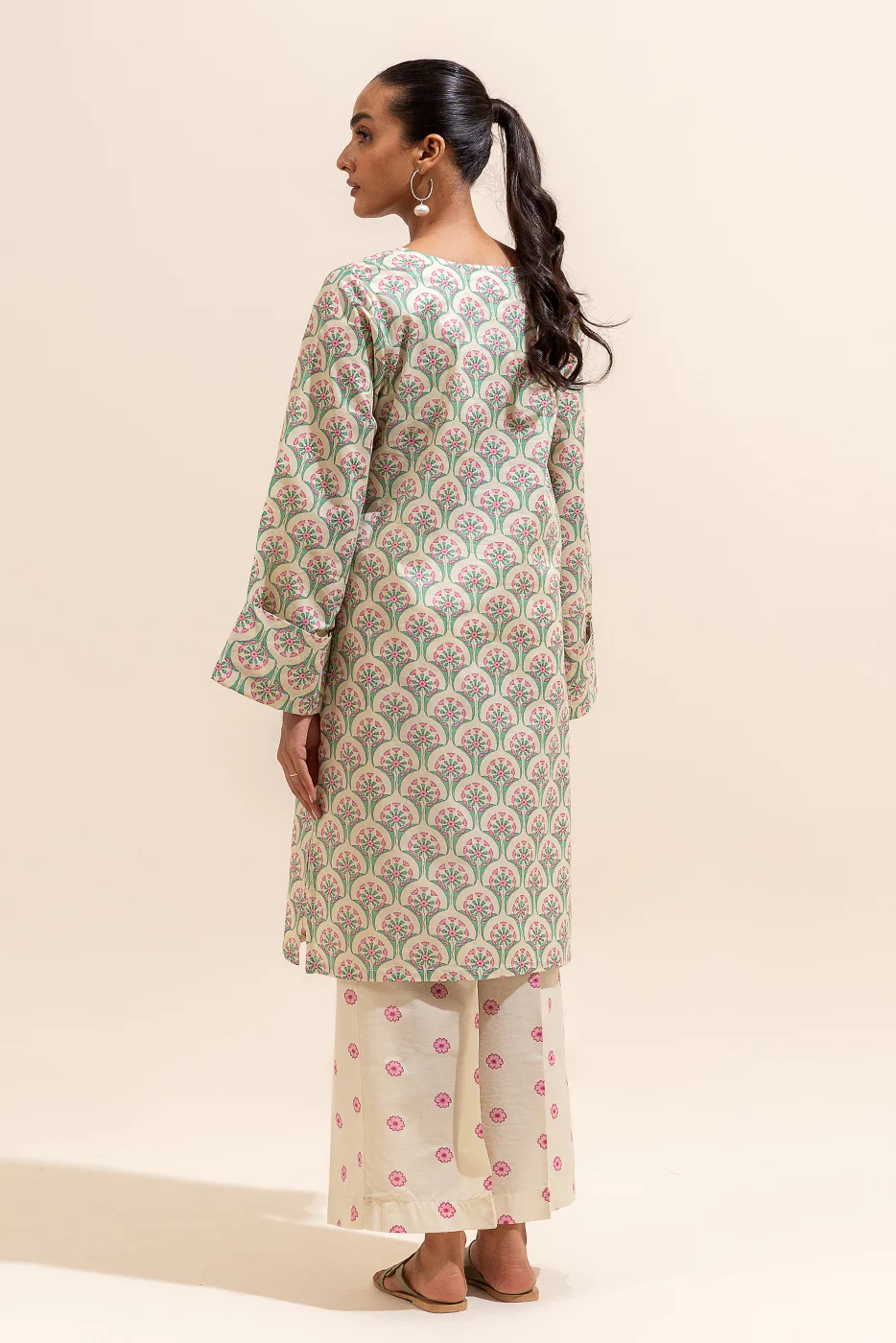 2 PIECE PRINTED LAWN SUIT-WHITE FOLIATE (UNSTITCHED) - Image 4