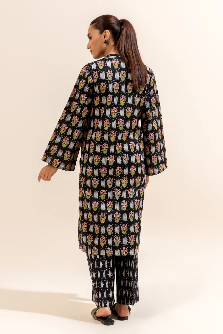 2 PIECE PRINTED LAWN SUIT-OBSIDIAN VERVE (UNSTITCHED) - Image 5