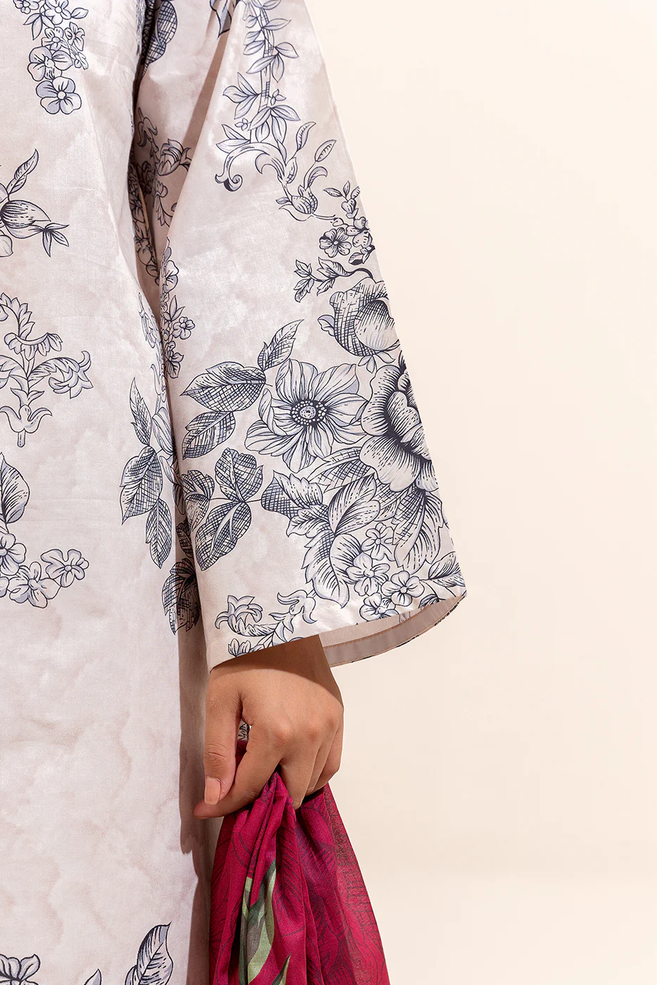 3 PIECE PRINTED LAWN SUIT-IVORY SHADOW (UNSTITCHED) - Image 5