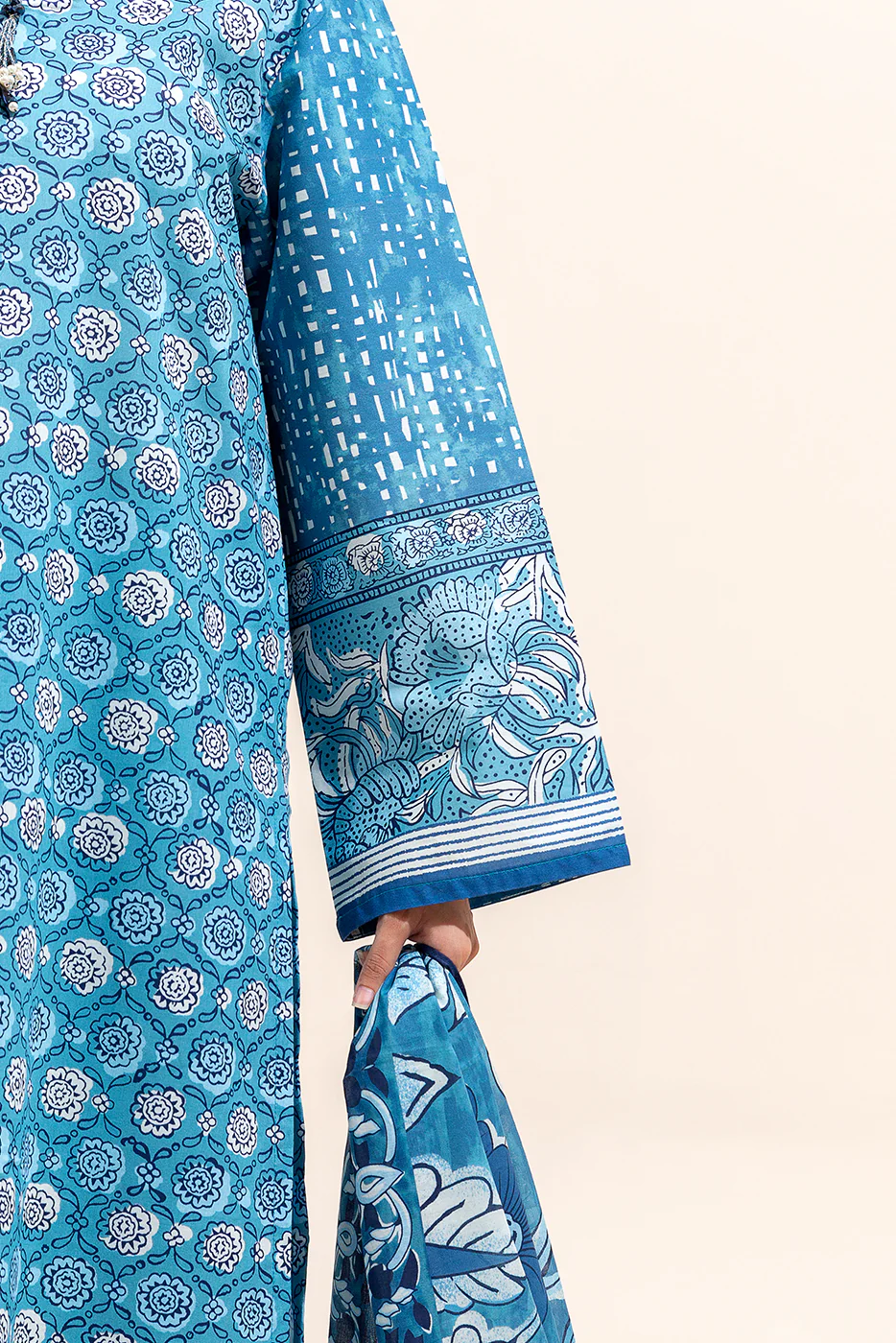 3 PIECE PRINTED LAWN SUIT-TEAL SERENE (UNSTITCHED) - Image 6