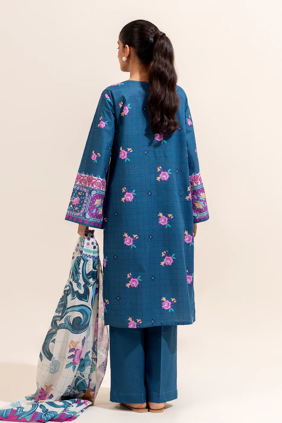3 PIECE PRINTED LAWN SUIT-MIDNIGHT FLORET (UNSTITCHED) - Image 4