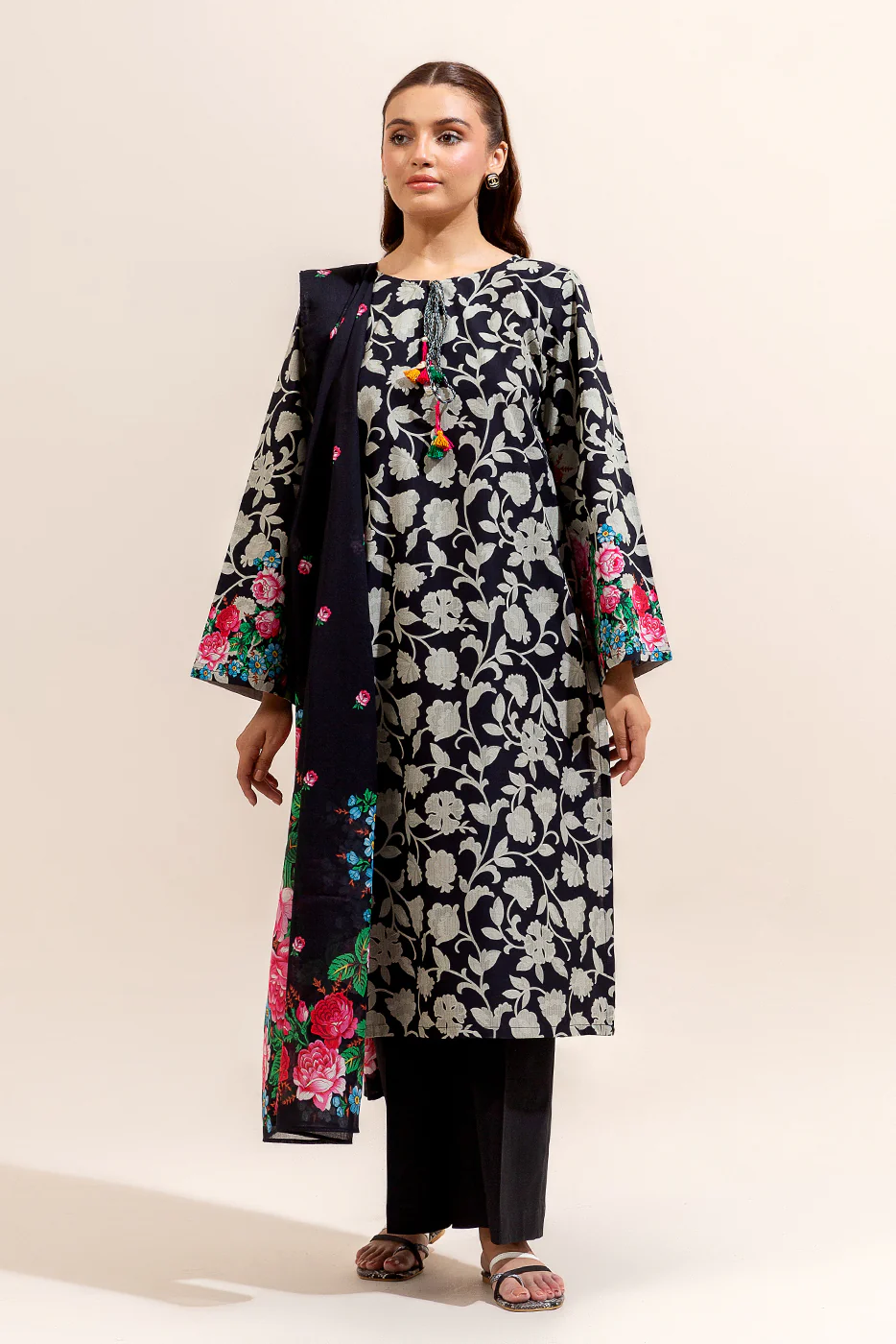 3 PIECE PRINTED LAWN SUIT-RAVEN BLOOM (UNSTITCHED) - Image 2