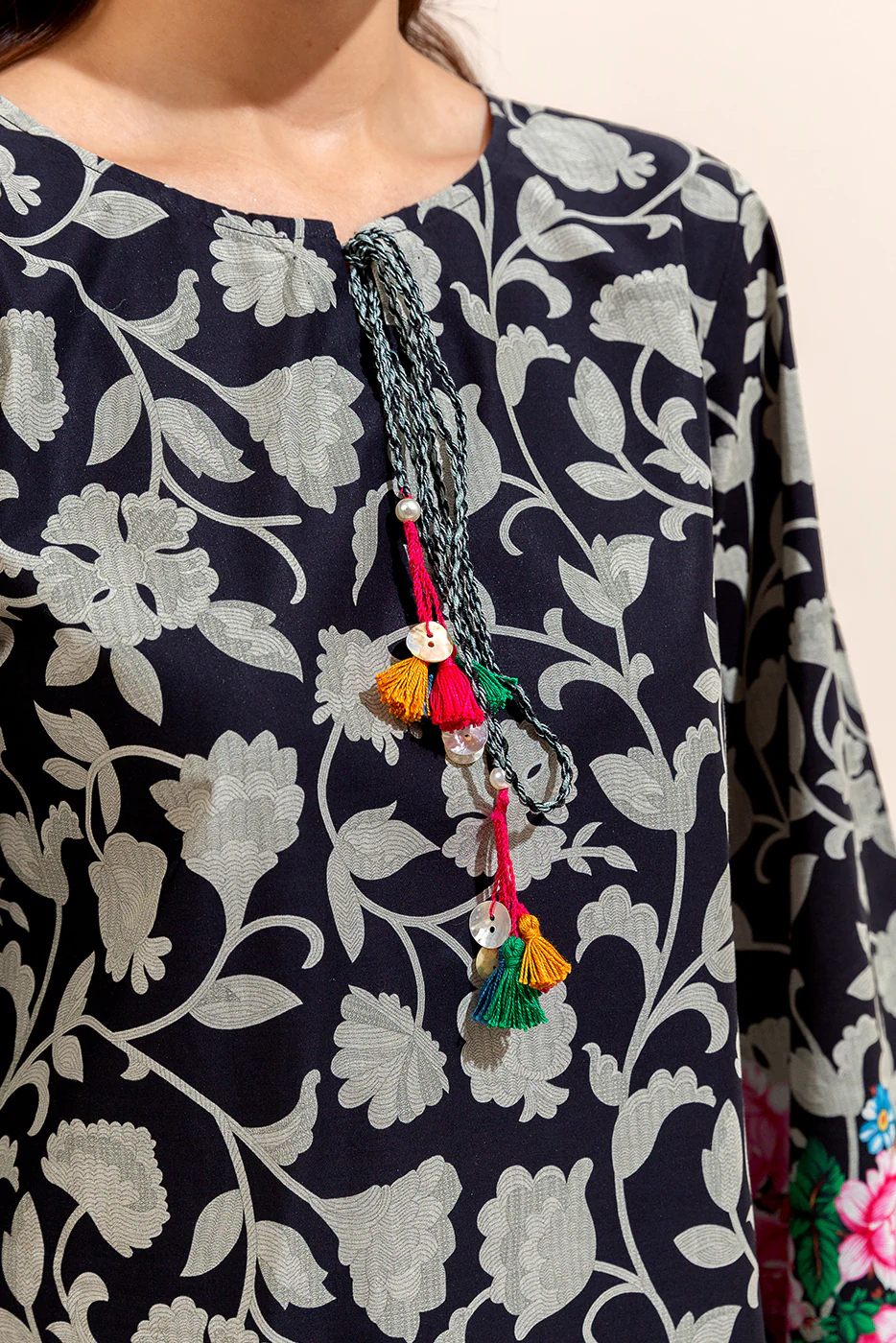 3 PIECE PRINTED LAWN SUIT-RAVEN BLOOM (UNSTITCHED) - Image 5