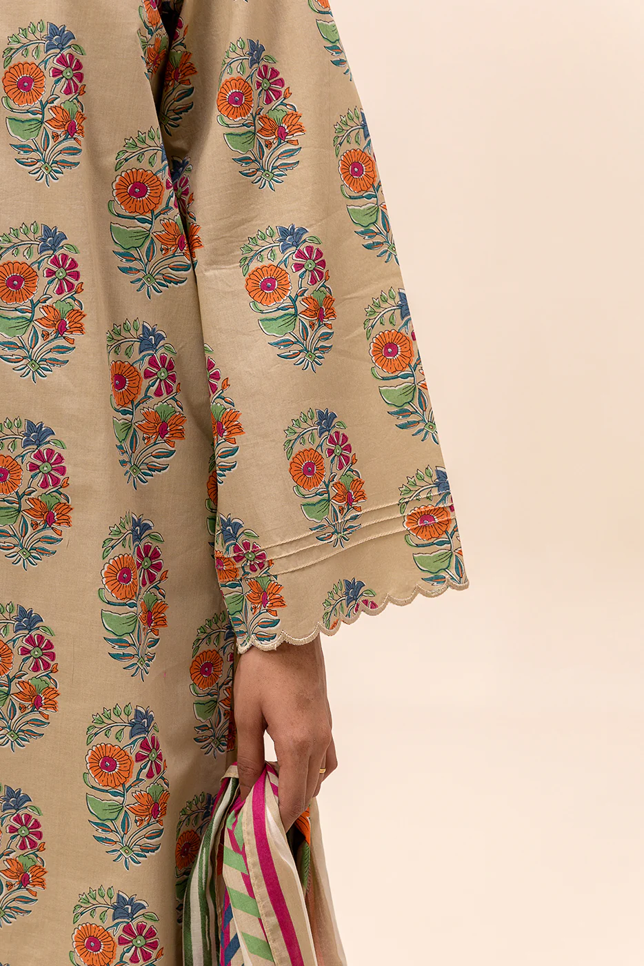 3 PIECE PRINTED LAWN SUIT-SAND FLORET (UNSTITCHED) - Image 6