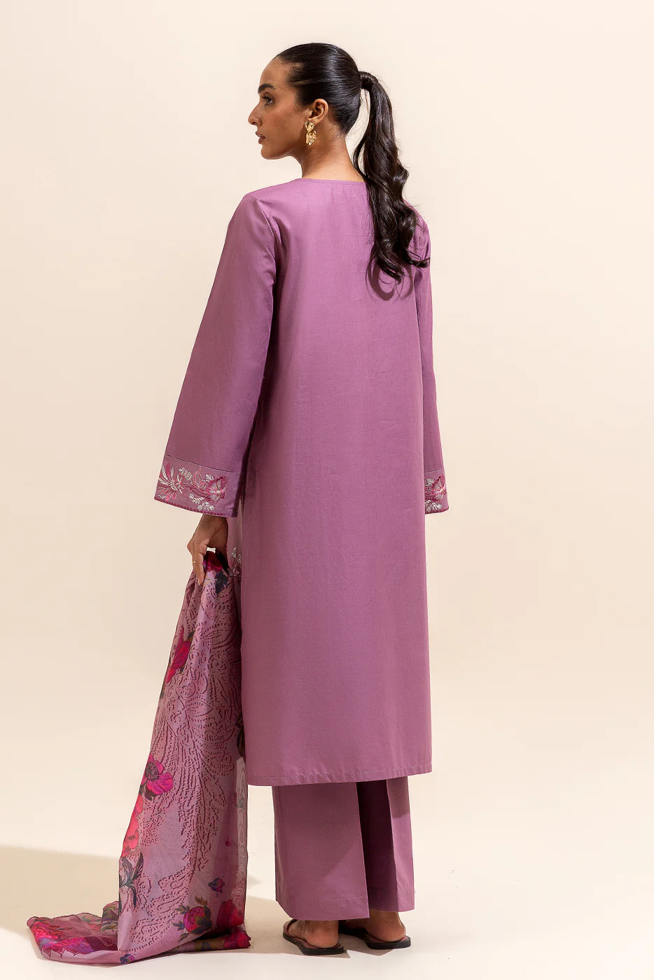 3 PIECE EMBROIDERED LAWN SUIT-ROUGE BLISS (UNSTITCHED) - Image 3