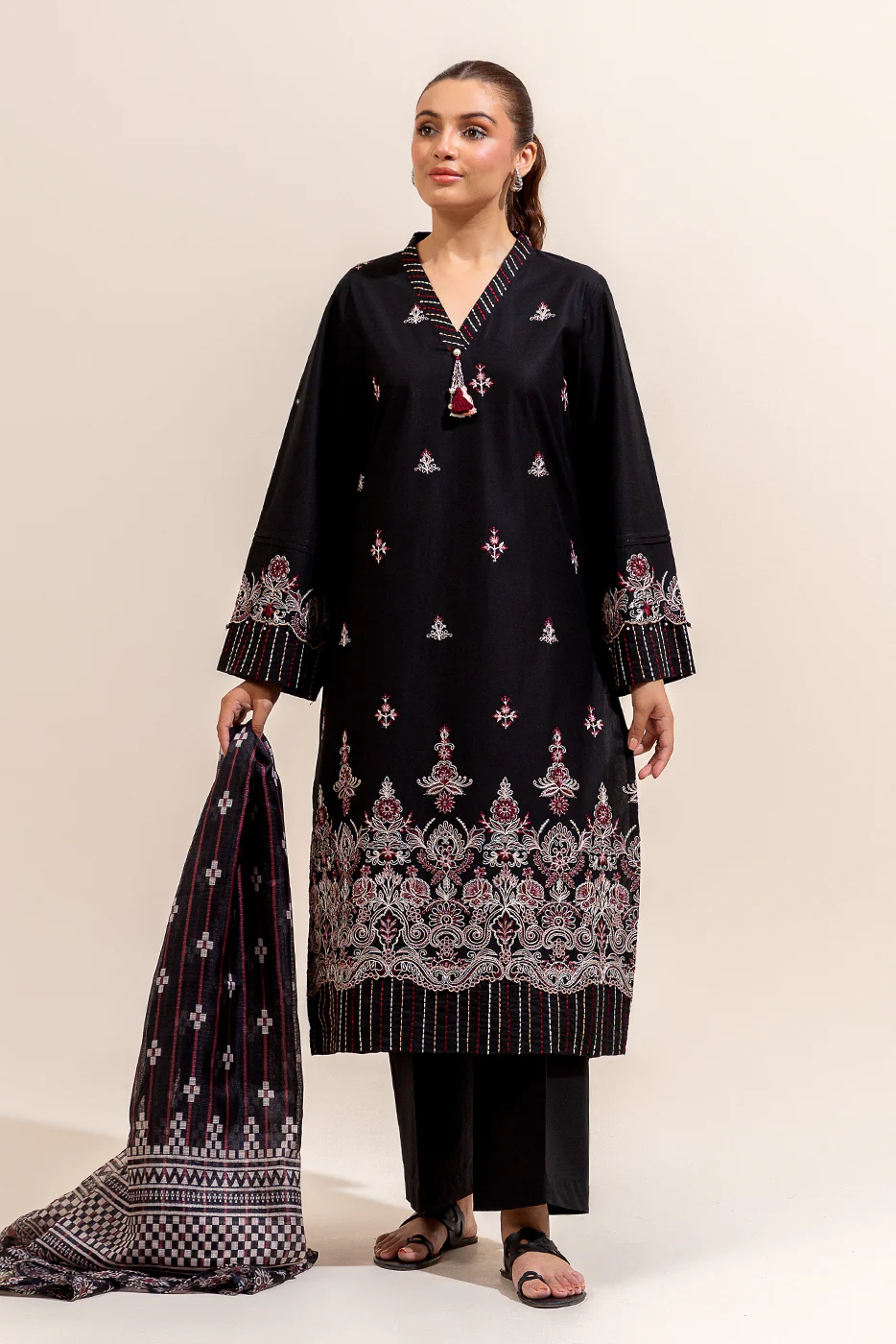 3 PIECE EMBROIDERED LAWN SUIT-PITCH VERVE (UNSTITCHED) - Image 3