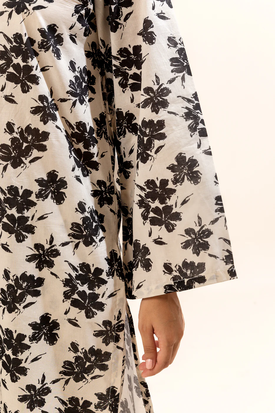 2 PIECE PRINTED LAWN SUIT-PORCELAIN SHADOW (UNSTITCHED) - Image 3