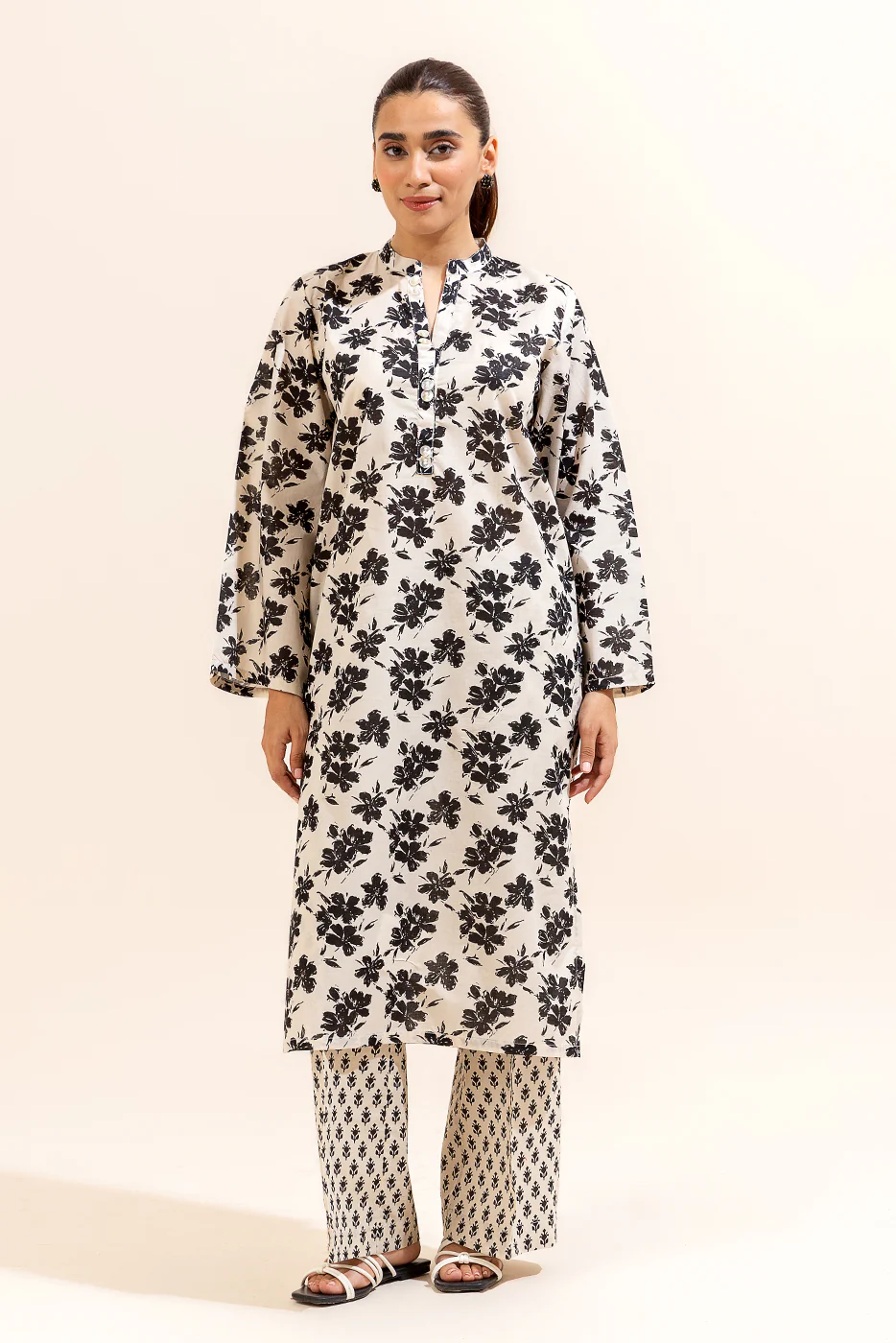 2 PIECE PRINTED LAWN SUIT-PORCELAIN SHADOW (UNSTITCHED) - Image 4