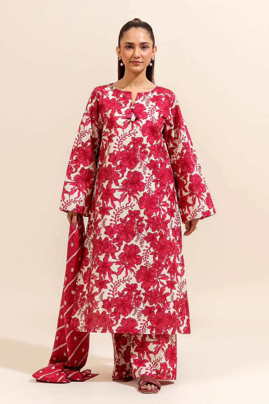 3 PIECE PRINTED LAWN SUIT-CLARET BLOOM (UNSTITCHED) - Image 3