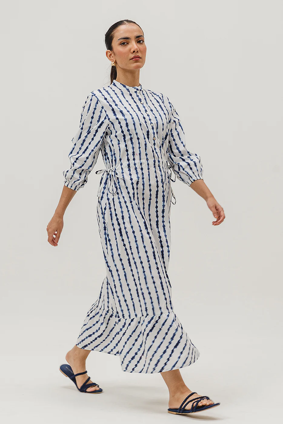 PRINTED BAND COLLAR DRESS - Image 4