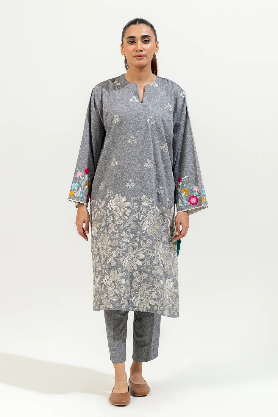 2 PIECE EMBROIDERED KARANDI SUIT (PRET) - Image 2