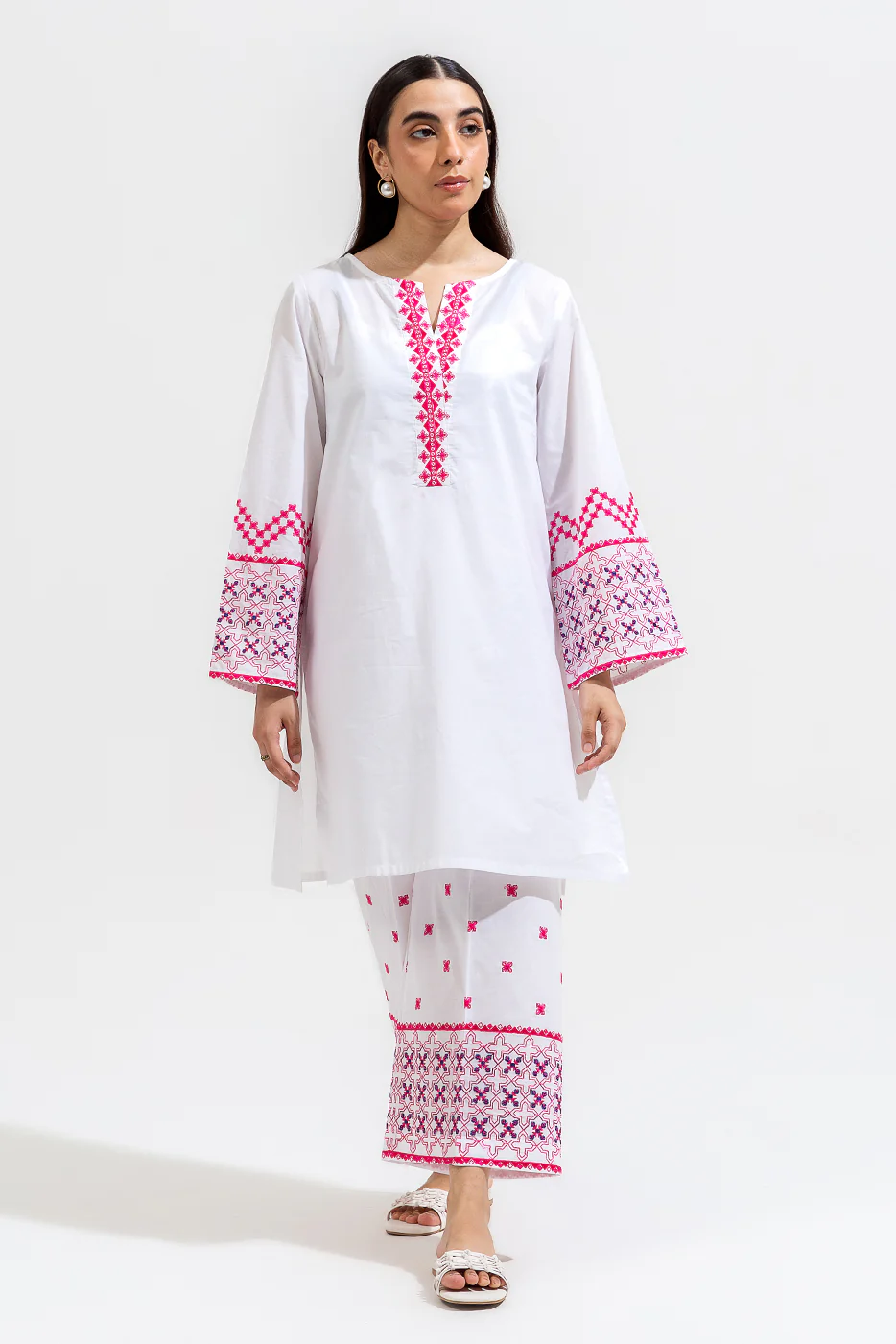 2 PIECE EMBROIDERED LAWN SUIT (PRET) - Image 2
