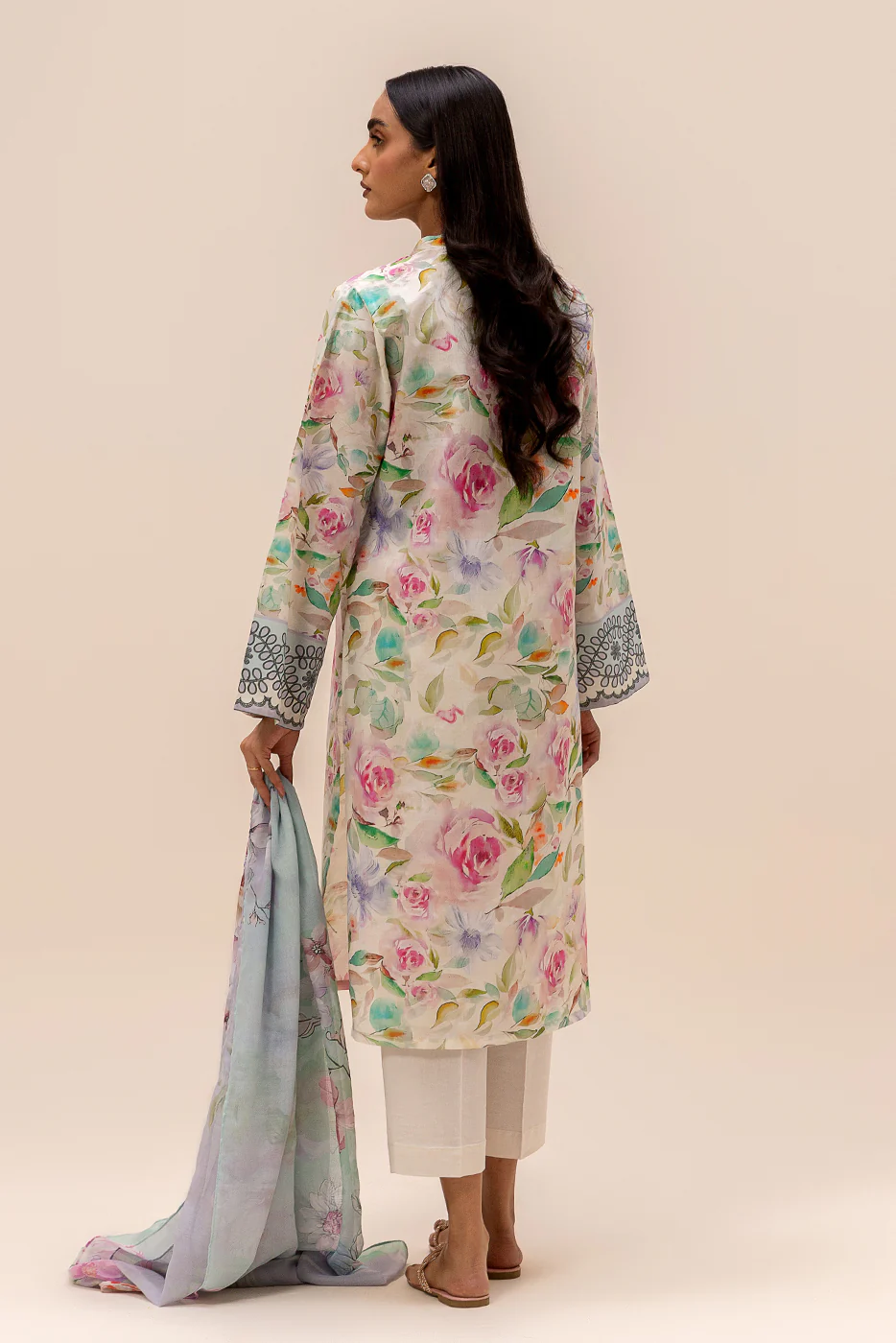 3 PIECE PRINTED LAWN SUIT-LILAC GARDENIA (UNSTITCHED) - Image 4