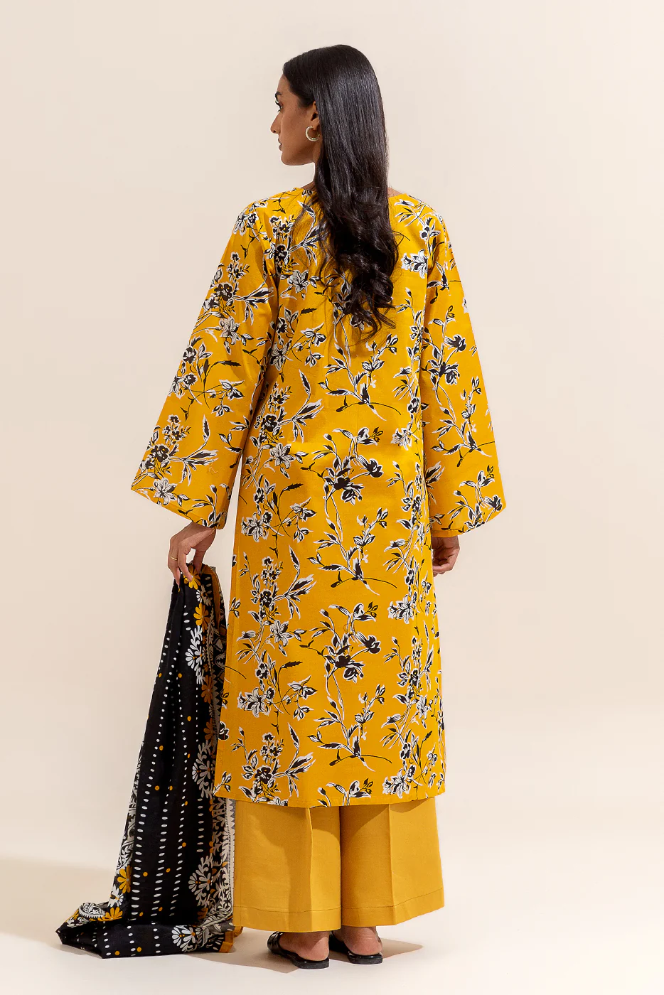 3 PIECE PRINTED LAWN SUIT-SUNBEAM (UNSTITCHED) - Image 4
