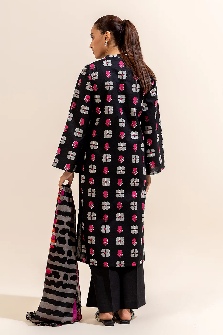 3 PIECE PRINTED LAWN SUIT-ONYX GRID (UNSTITCHED) - Image 6