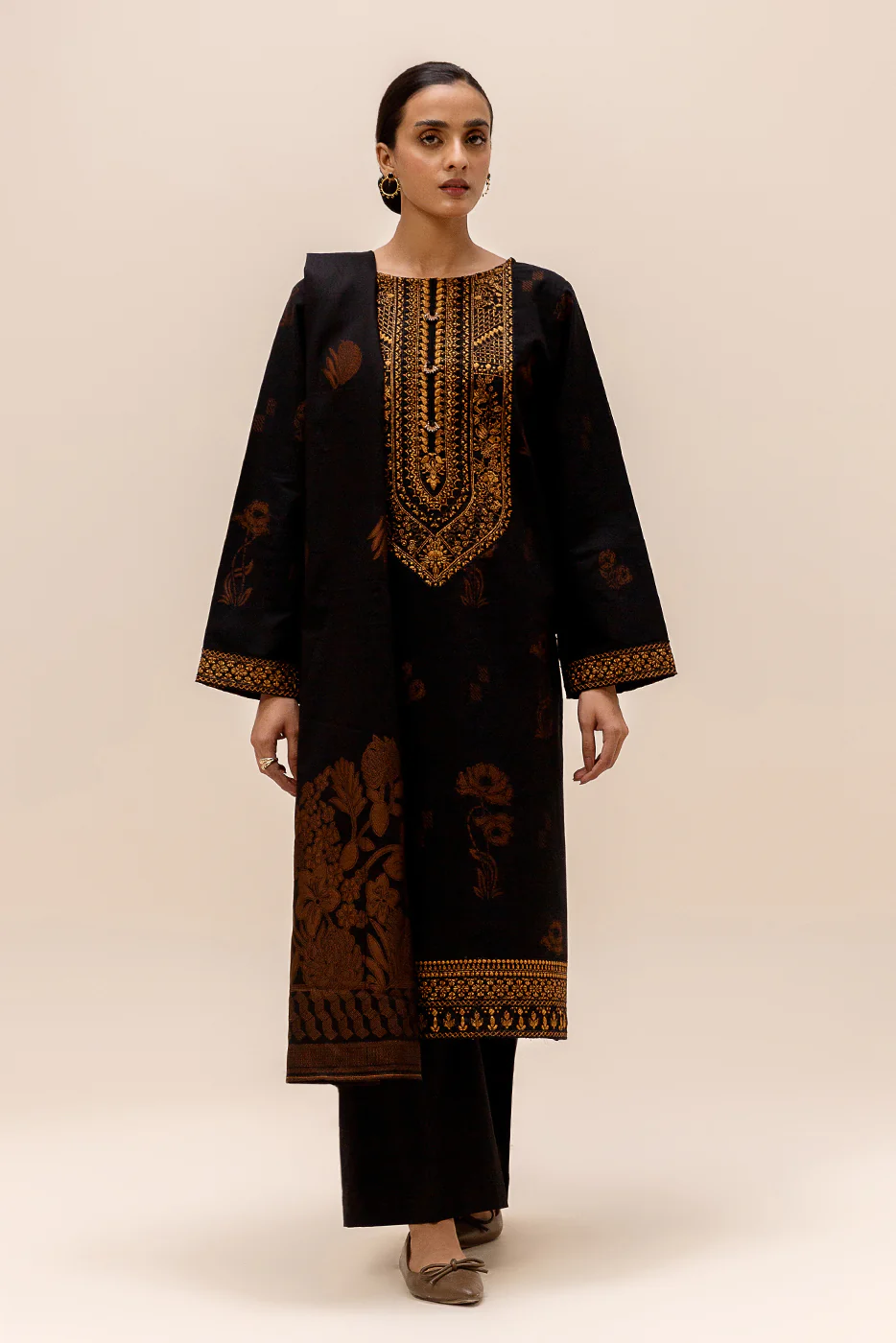 3 PIECE EMBROIDERED JACQUARD SUIT-RAVEN GLAZE (UNSTITCHED) - Image 2