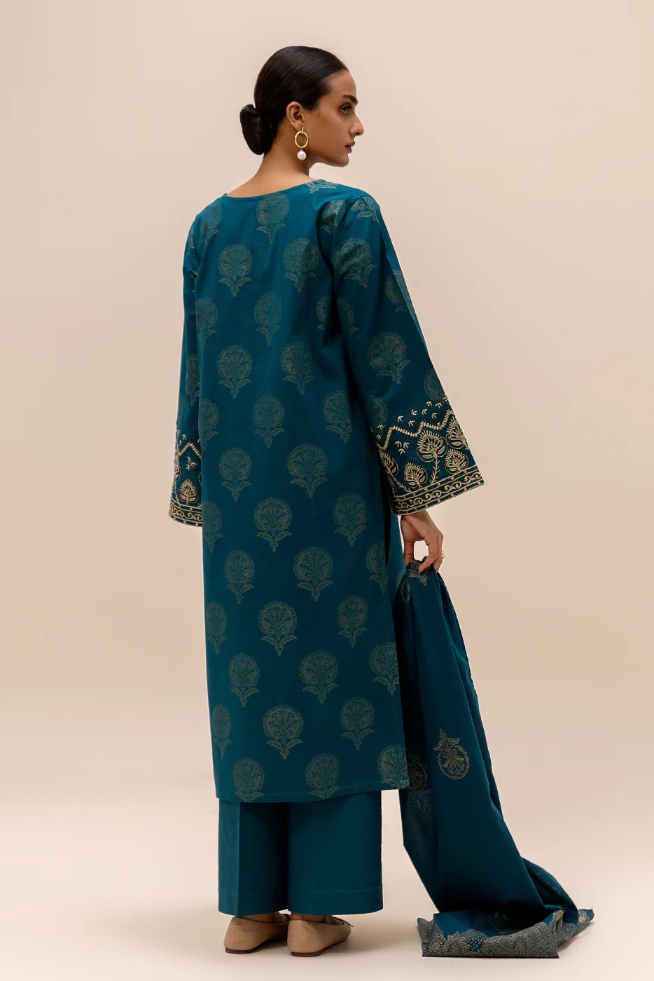 3 PIECE EMBROIDERED JACQUARD SUIT-MIDNIGHT LEAF (UNSTITCHED) - Image 5