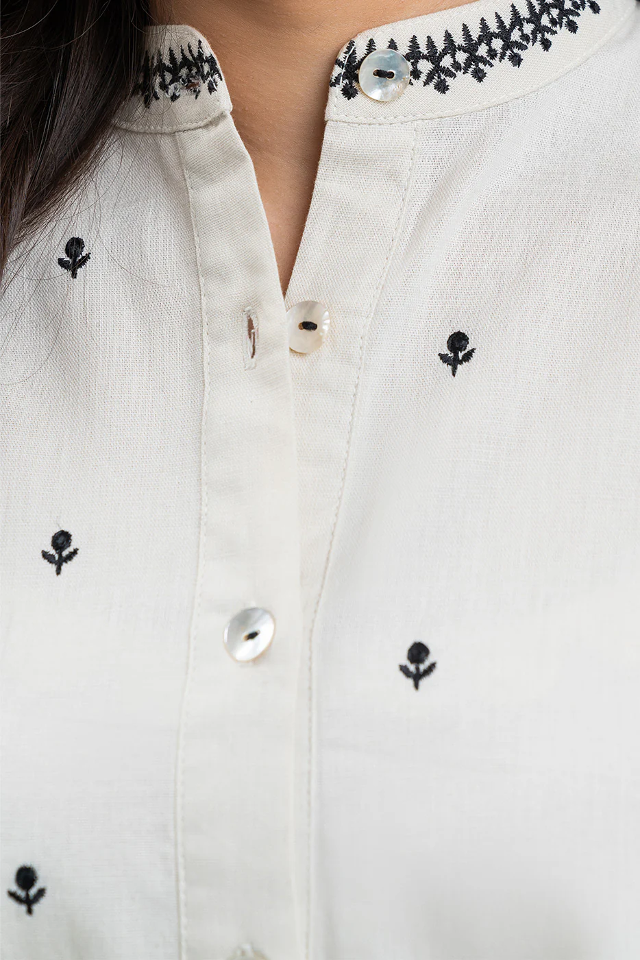 BASIC LINEN BLOUSE (WESTERN) - Image 3