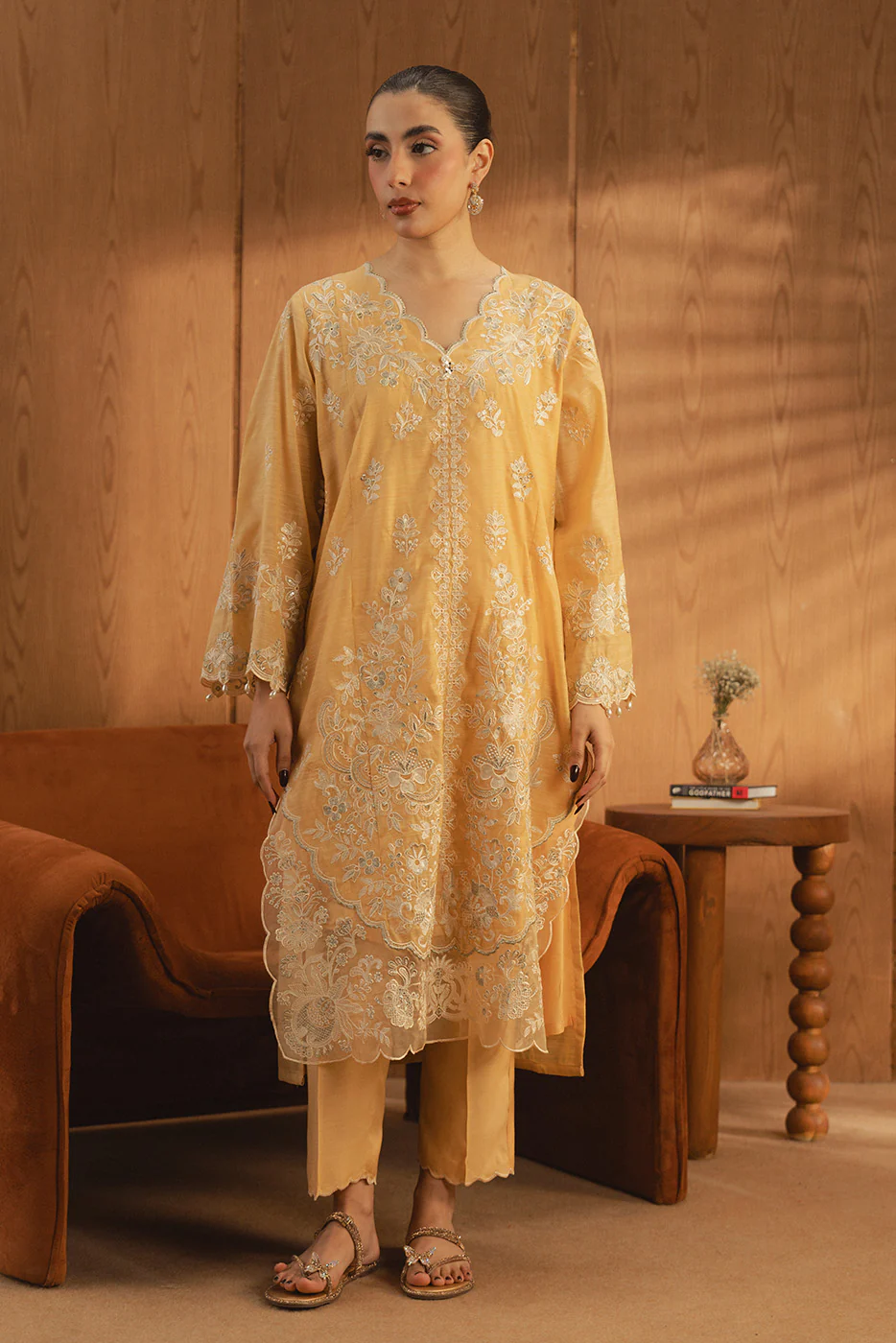EMBROIDERED MONARK SHIRT (LUXURY PRET) - Image 4