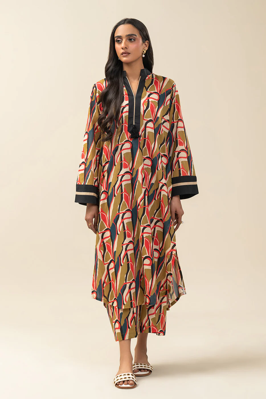 2 PIECE PRINTED LAWN SUIT (PRET) - Image 2