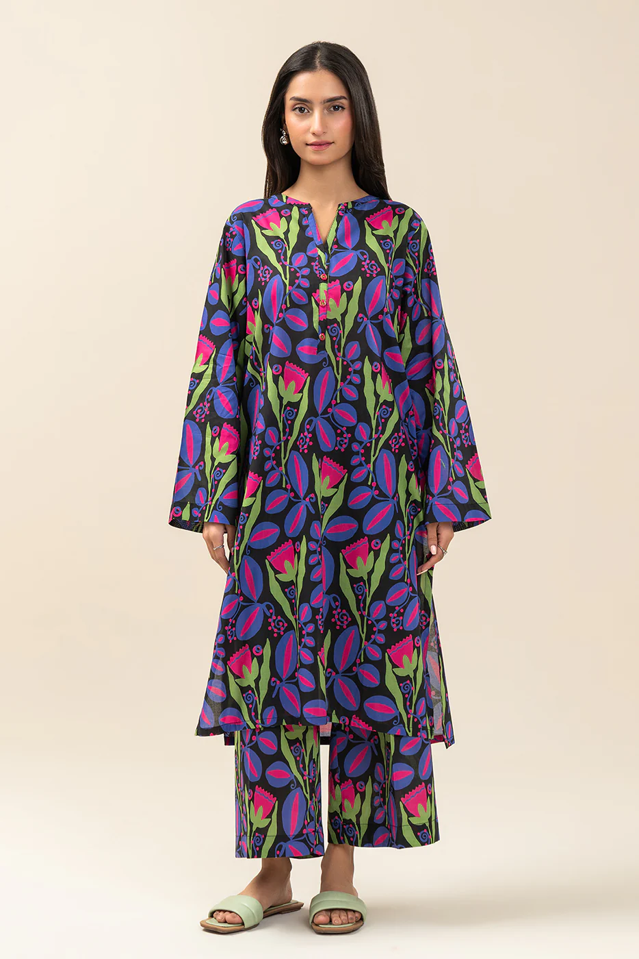 2 PIECE PRINTED LAWN SUIT (PRET) - Image 5