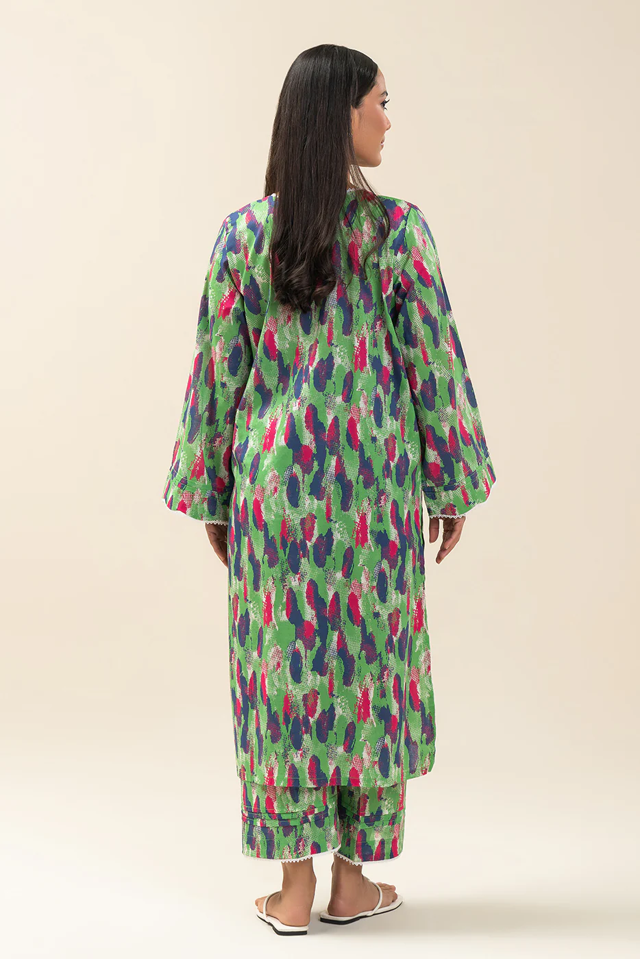 2 PIECE PRINTED LAWN SUIT (PRET) - Image 3