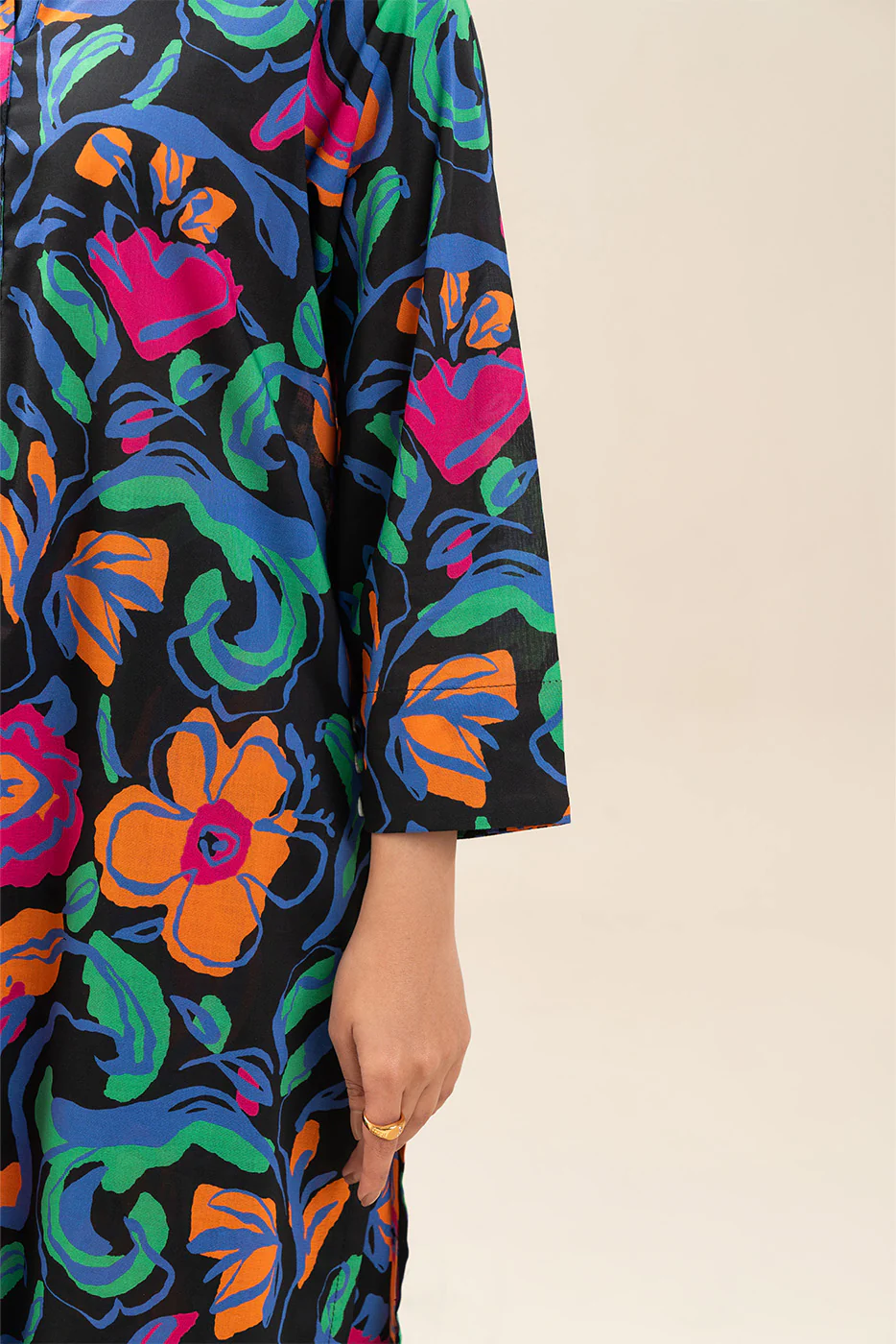 2 PIECE PRINTED LAWN SUIT (PRET) - Image 6