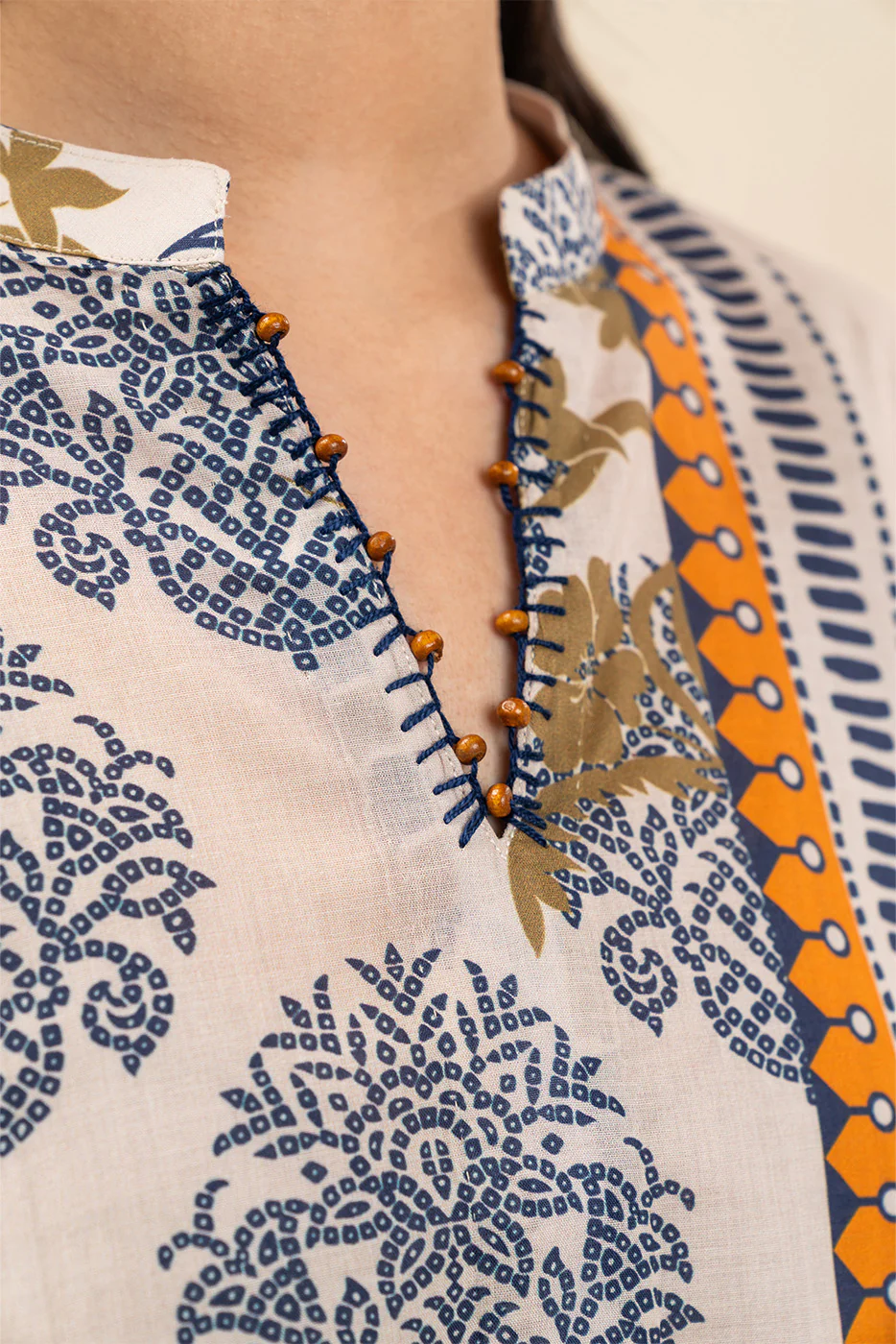 2 PIECE PRINTED LAWN SUIT (PRET) - Image 5