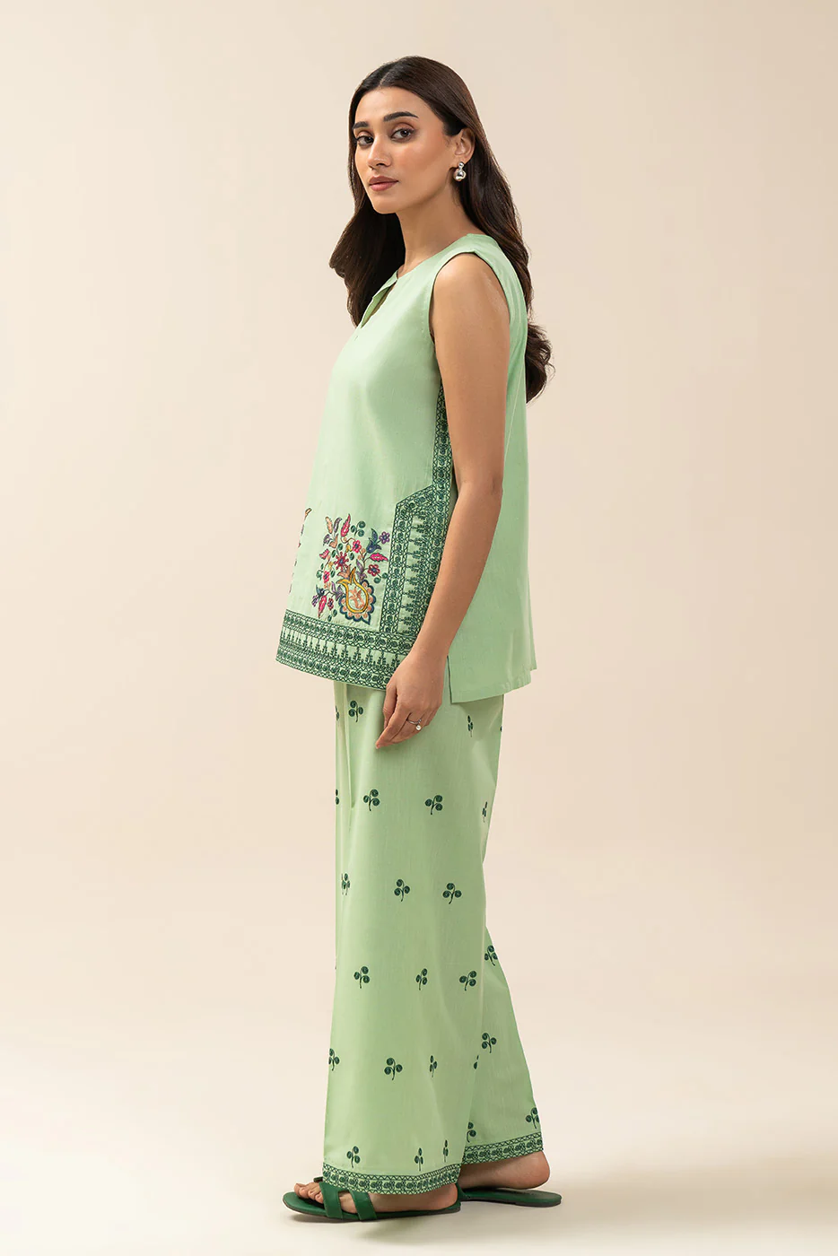 2 PIECE EMBROIDERED SLUB LAWN CO-ORD SET (FLOW) - Image 6